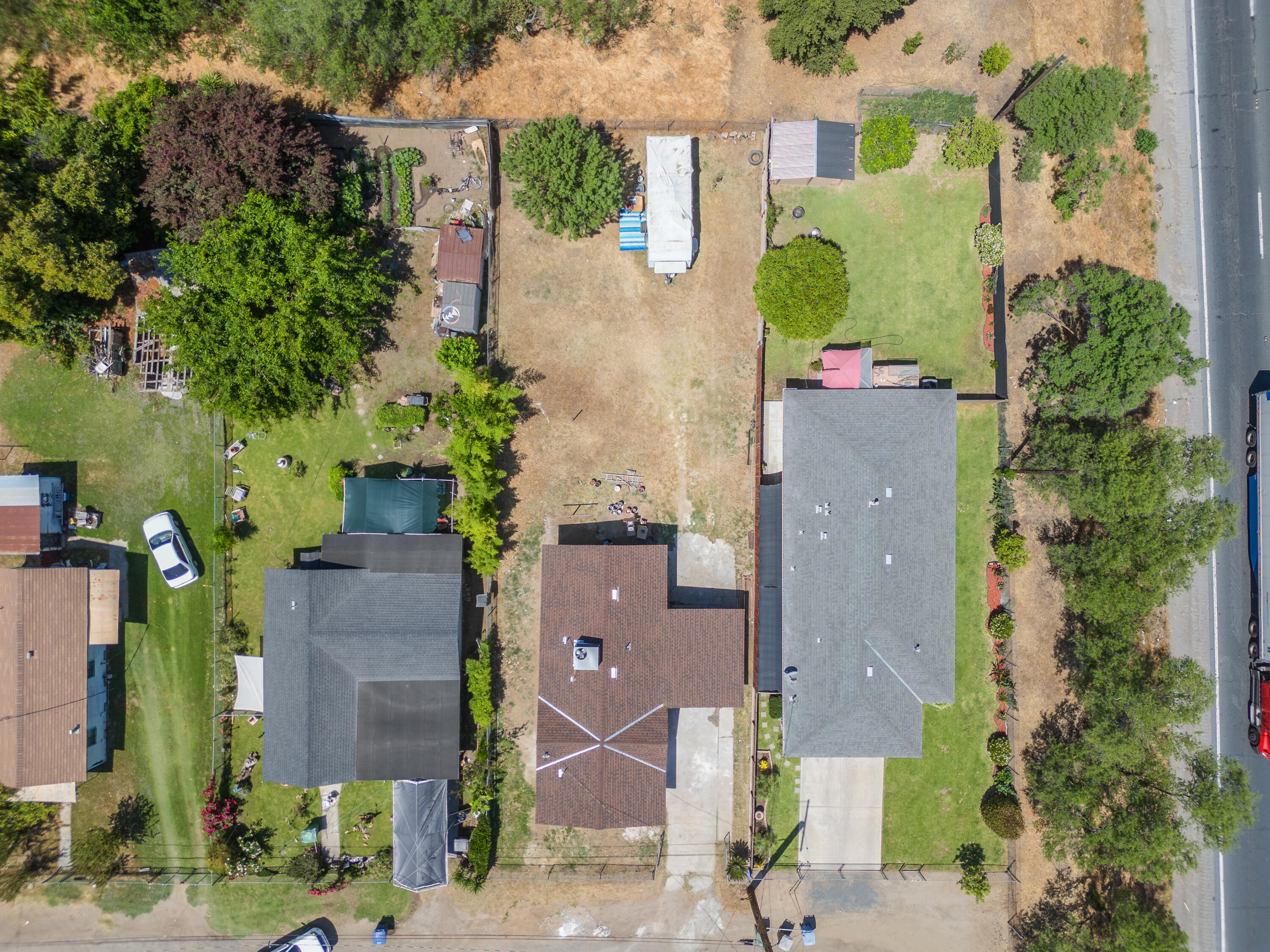 438 Cedar Ave, Earlimart, CA 93219