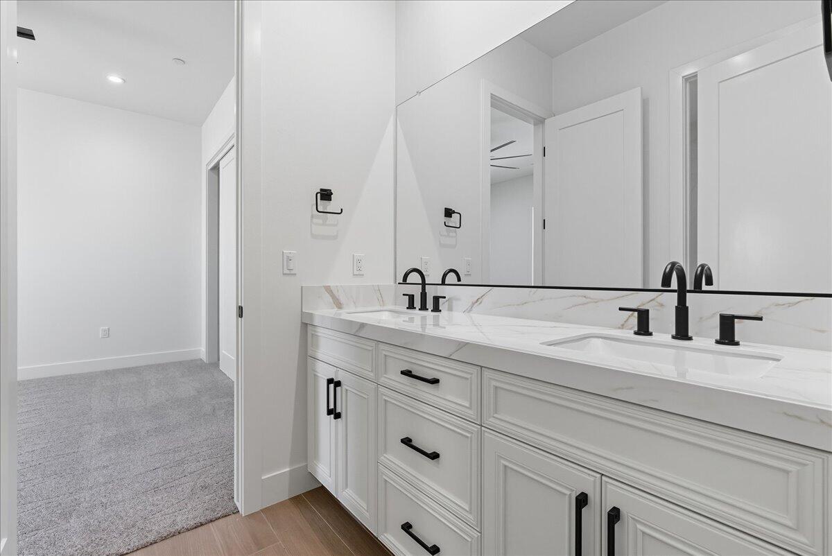 0 #A, Exeter, CA 93221