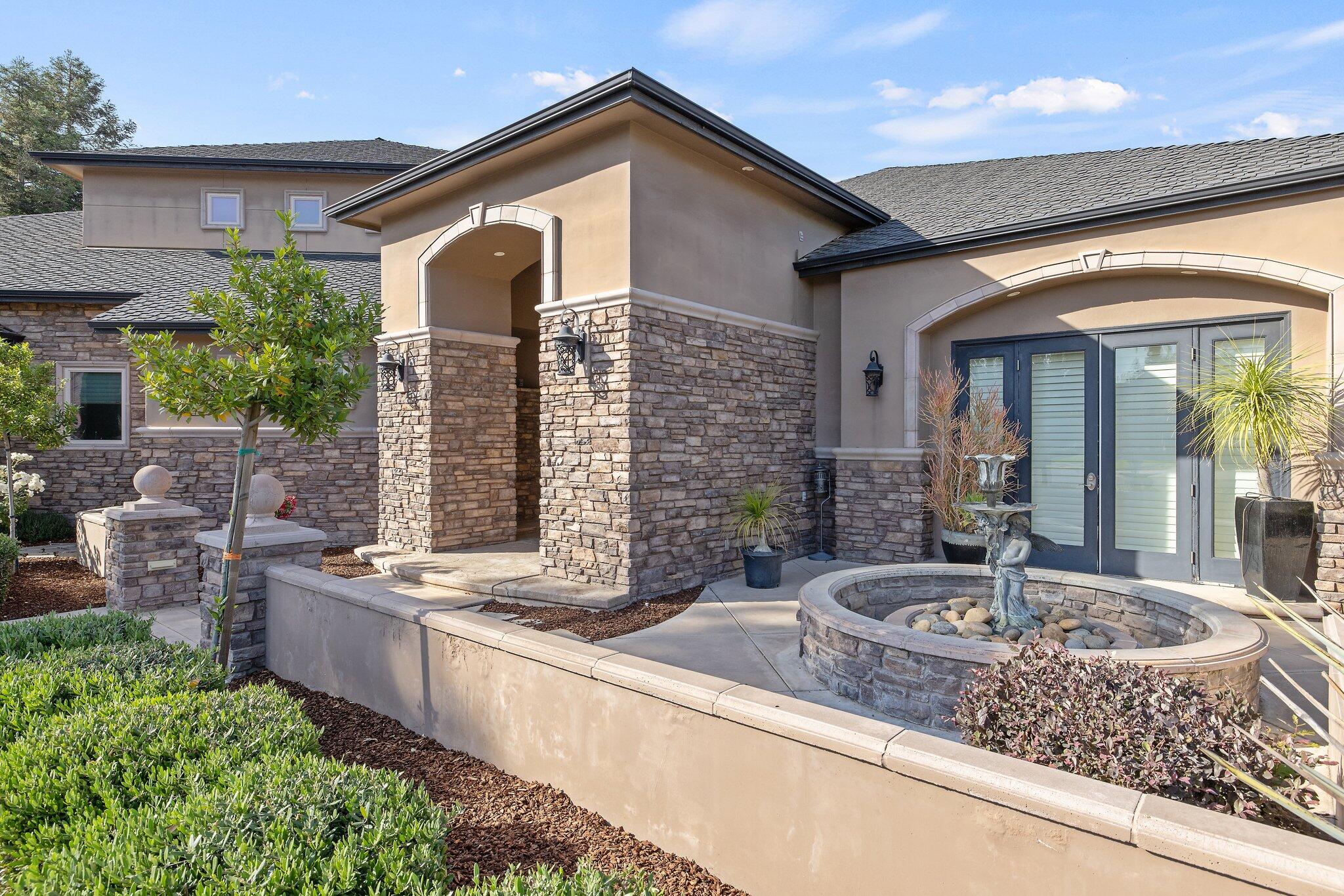 1618 Glen Ellen Ct, Tulare, CA 93274