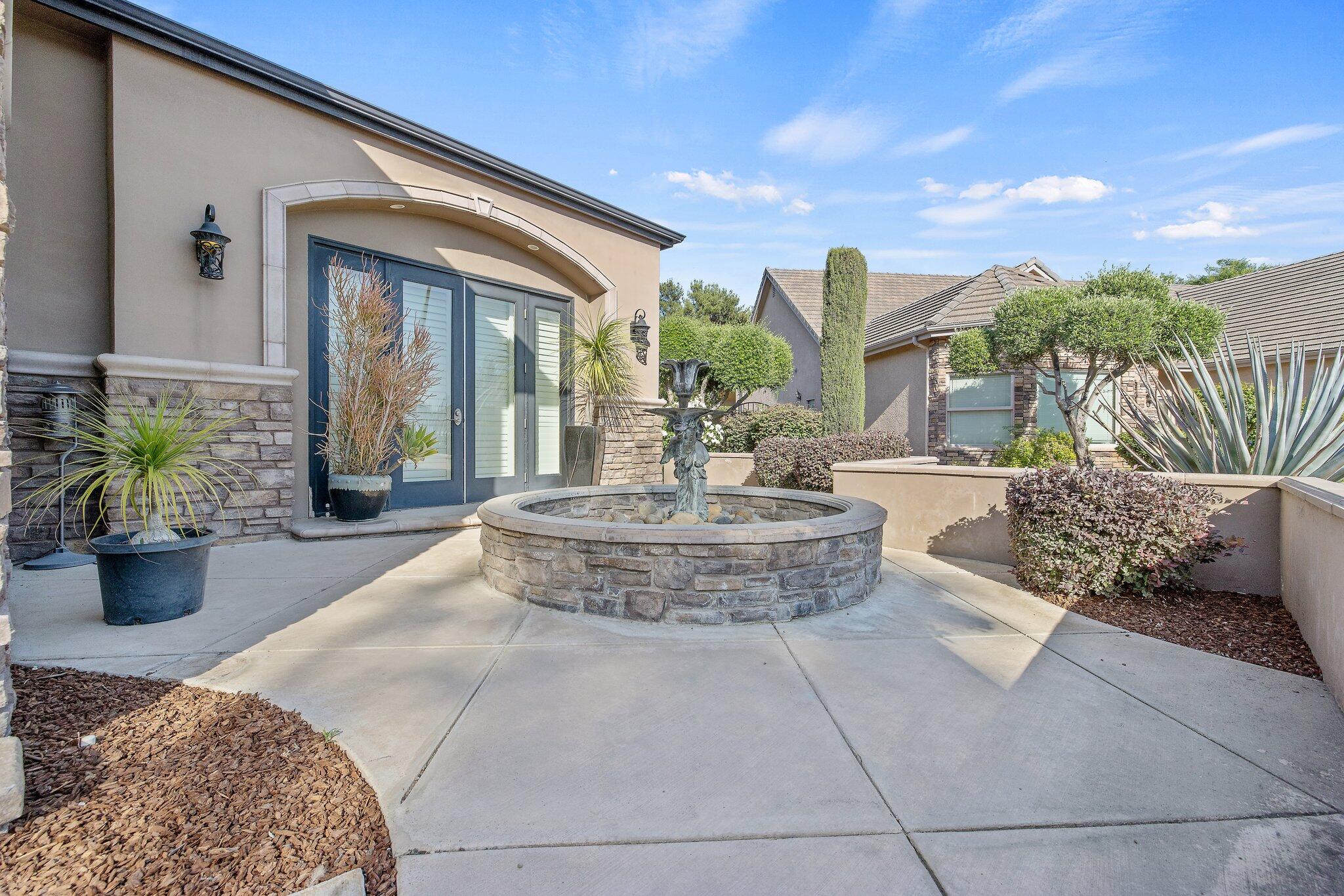 1618 Glen Ellen Ct, Tulare, CA 93274