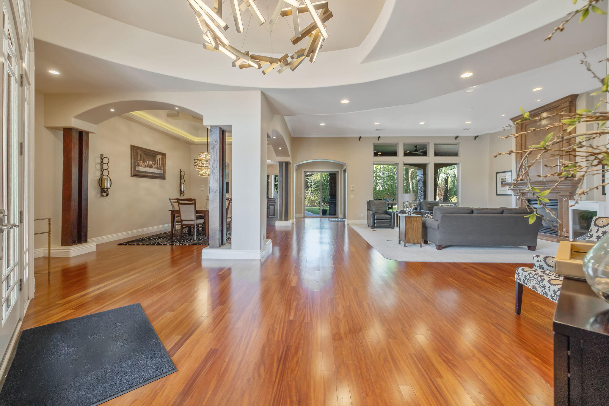 1618 Glen Ellen Ct, Tulare, CA 93274