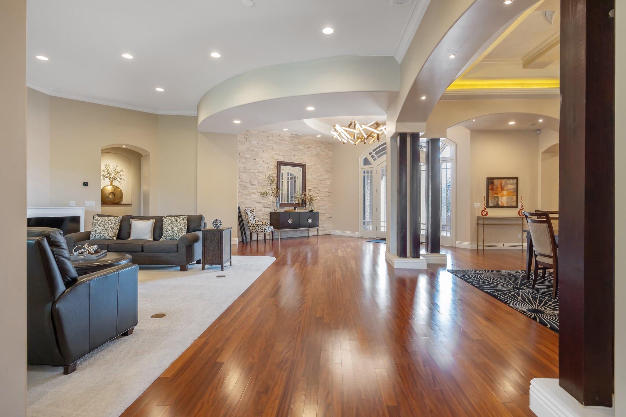 1618 Glen Ellen Ct, Tulare, CA 93274