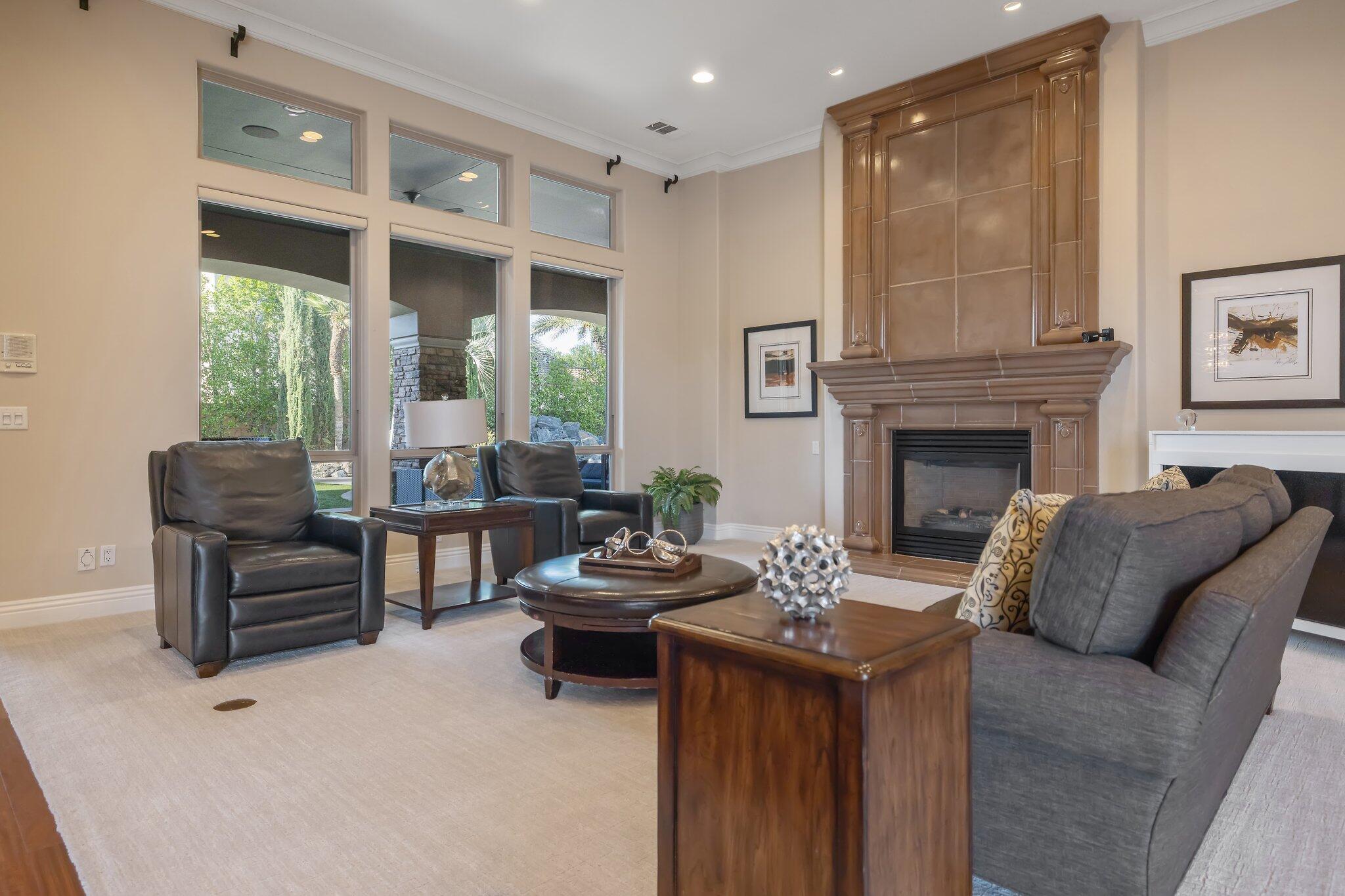 1618 Glen Ellen Ct, Tulare, CA 93274