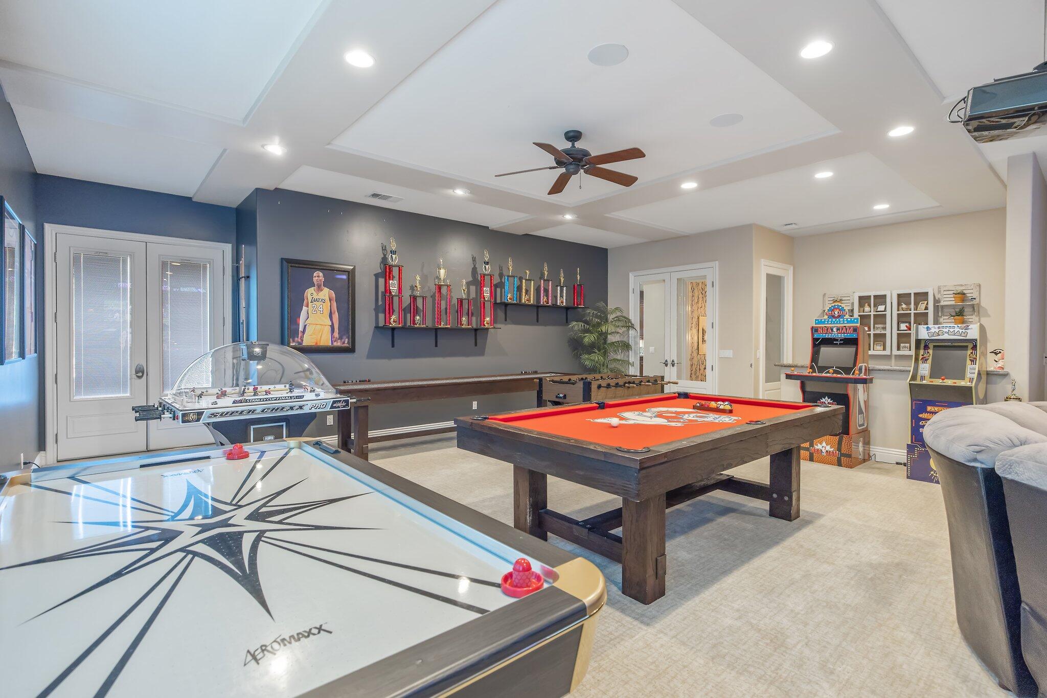 1618 Glen Ellen Ct, Tulare, CA 93274