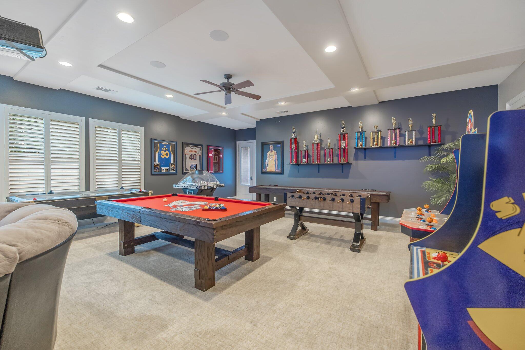 1618 Glen Ellen Ct, Tulare, CA 93274