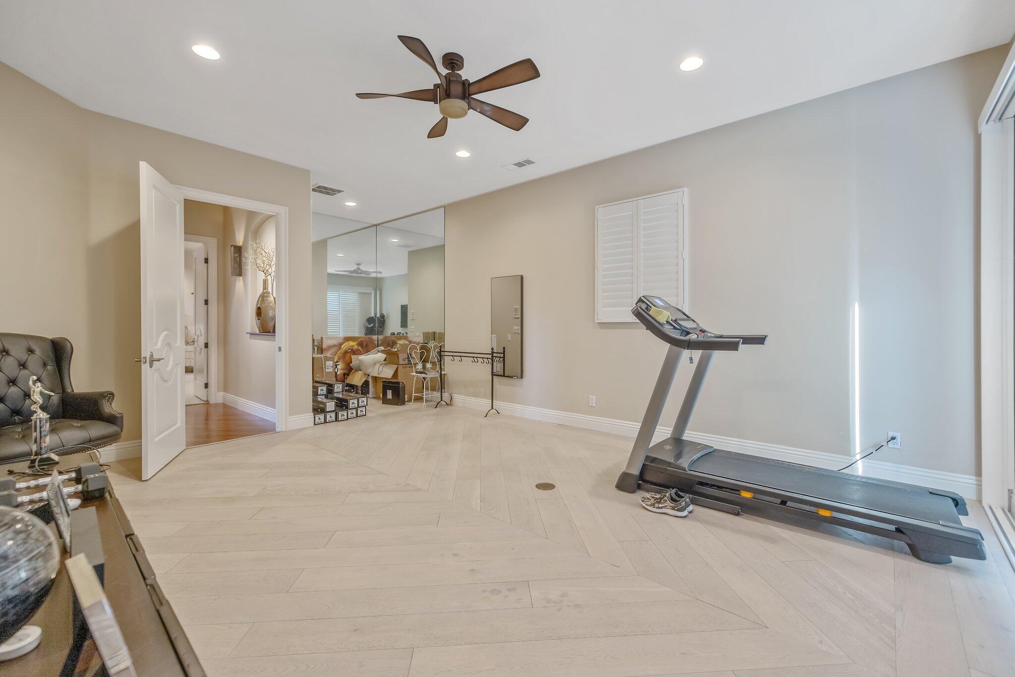 1618 Glen Ellen Ct, Tulare, CA 93274