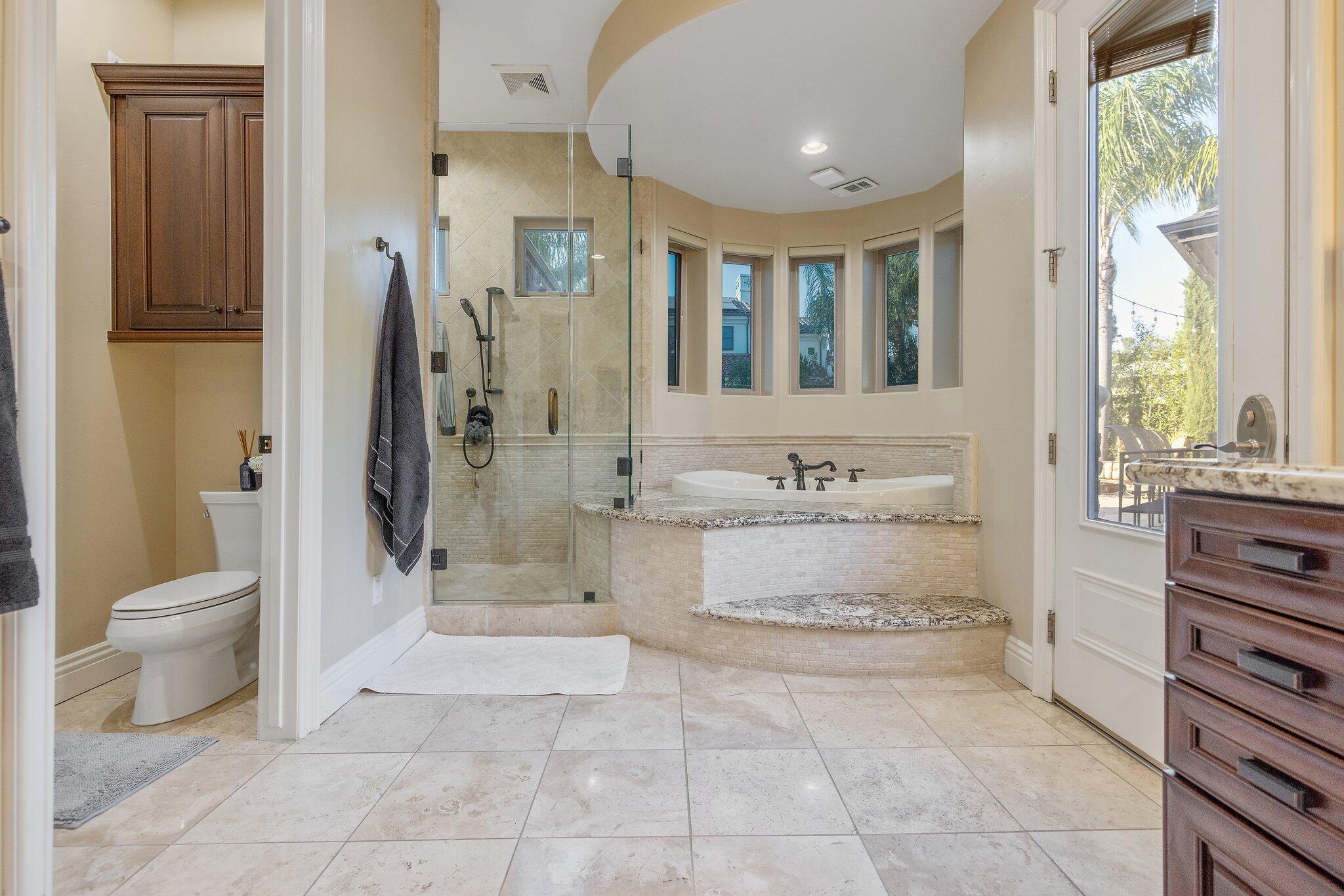 1618 Glen Ellen Ct, Tulare, CA 93274