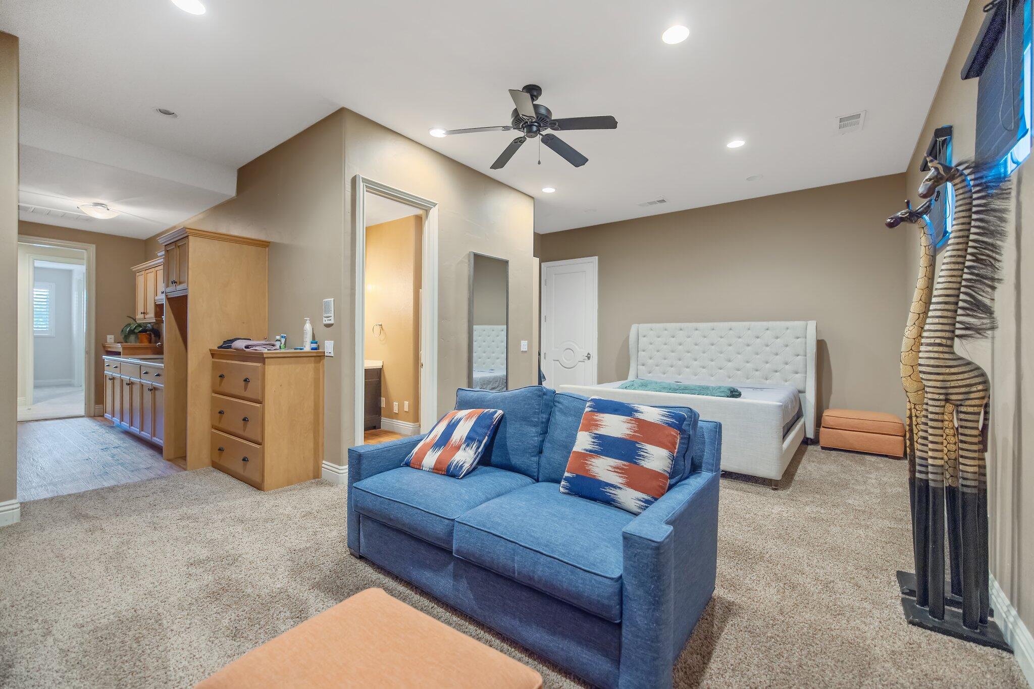 1618 Glen Ellen Ct, Tulare, CA 93274