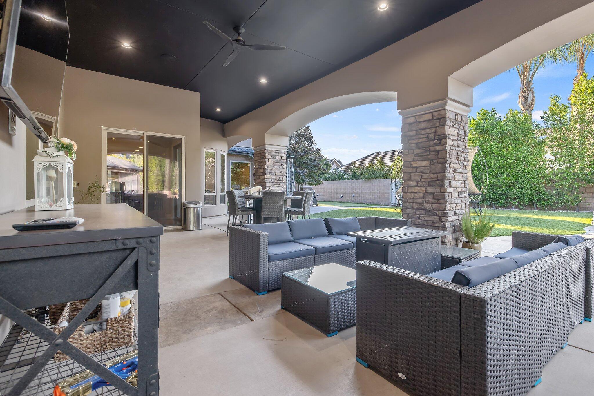 1618 Glen Ellen Ct, Tulare, CA 93274