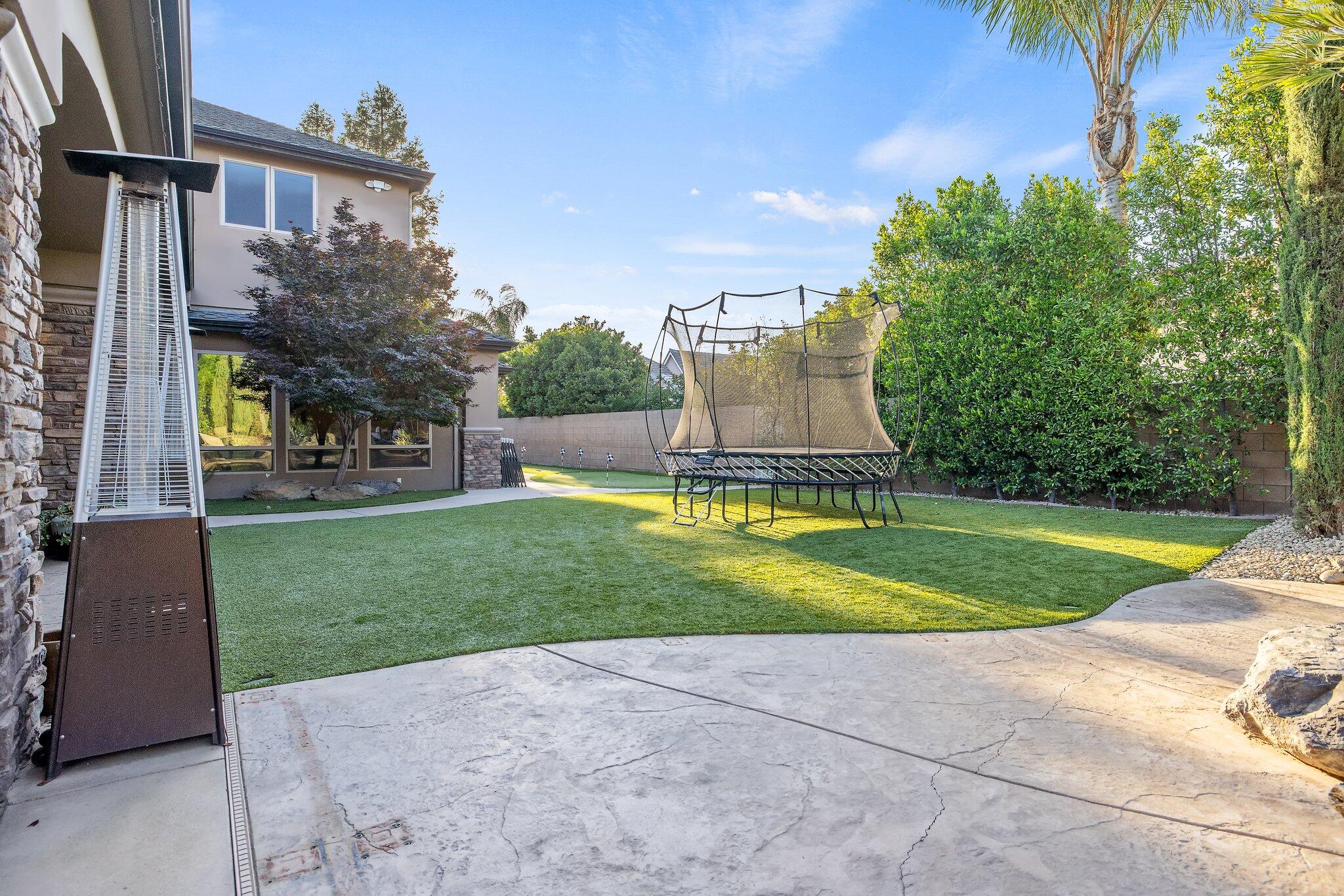 1618 Glen Ellen Ct, Tulare, CA 93274