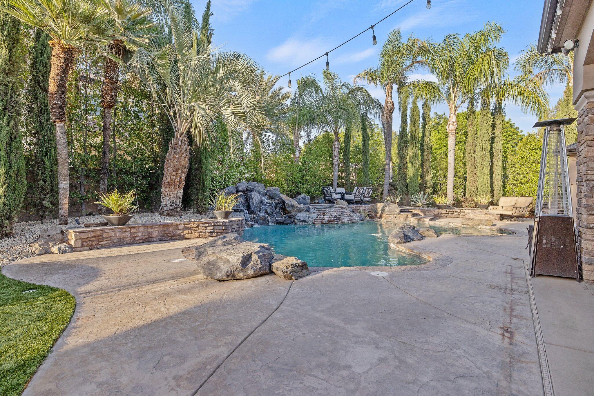 1618 Glen Ellen Ct, Tulare, CA 93274