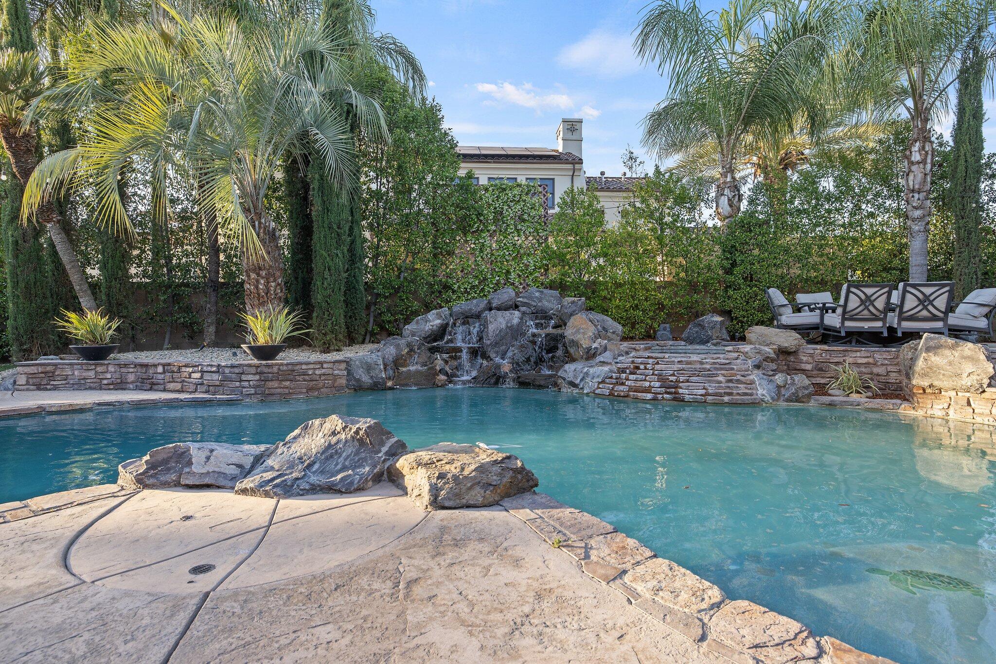 1618 Glen Ellen Ct, Tulare, CA 93274