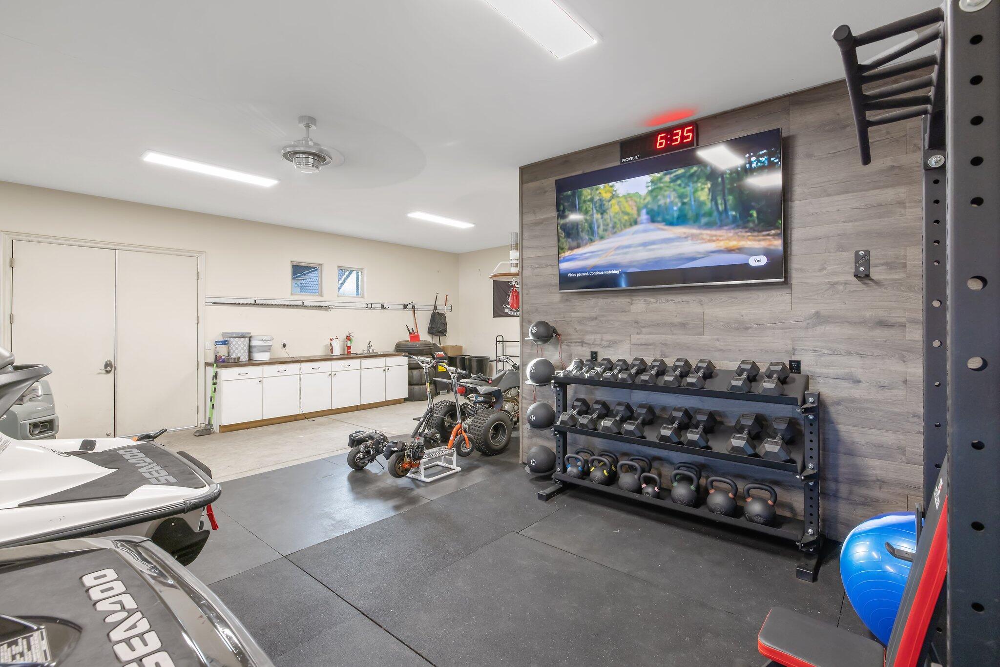 1618 Glen Ellen Ct, Tulare, CA 93274