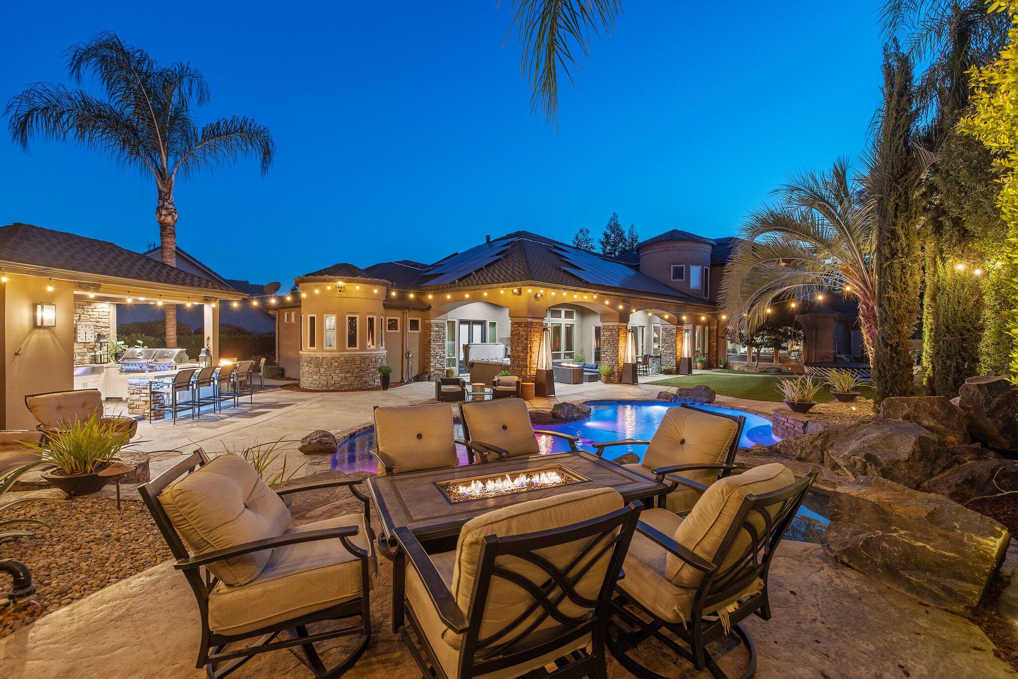 1618 Glen Ellen Ct, Tulare, CA 93274