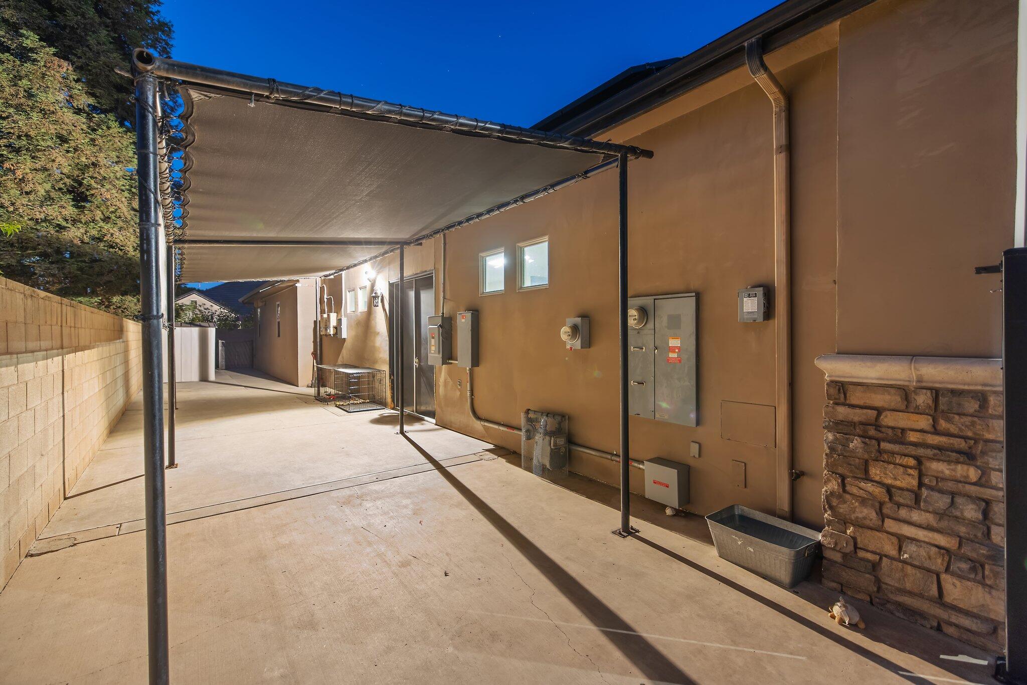 1618 Glen Ellen Ct, Tulare, CA 93274