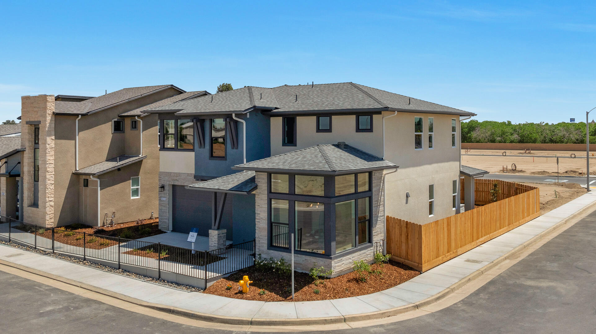 923 Lisbon Ave, Tulare, CA 93274