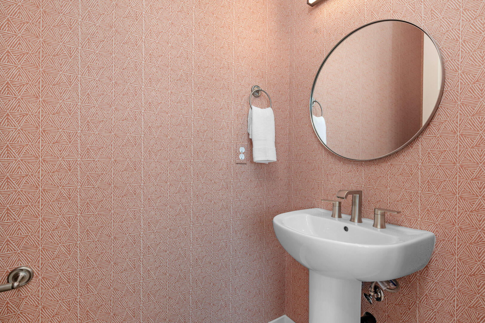 923 Lisbon Ave, Tulare, CA 93274