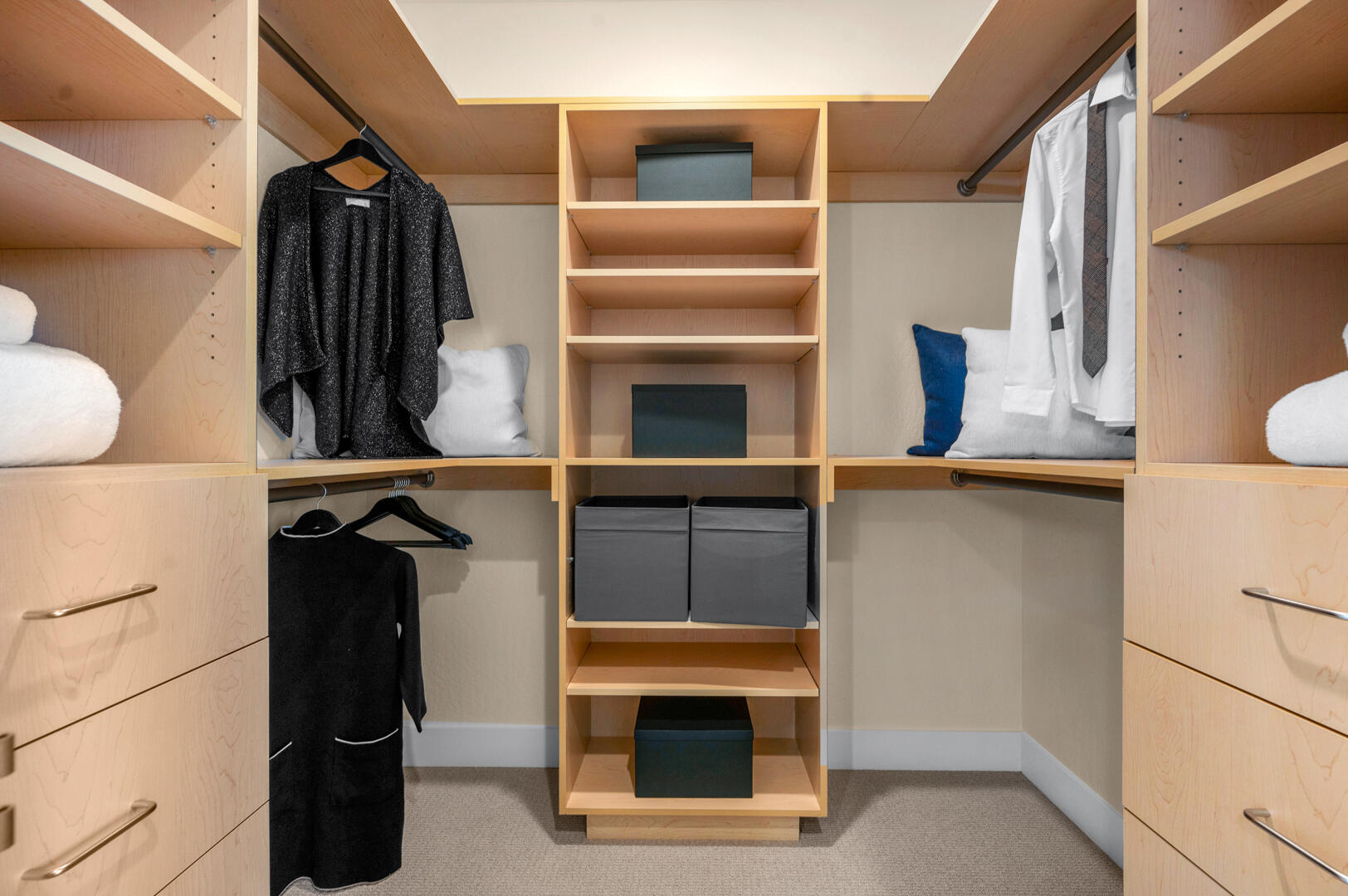 923 Lisbon Ave, Tulare, CA 93274