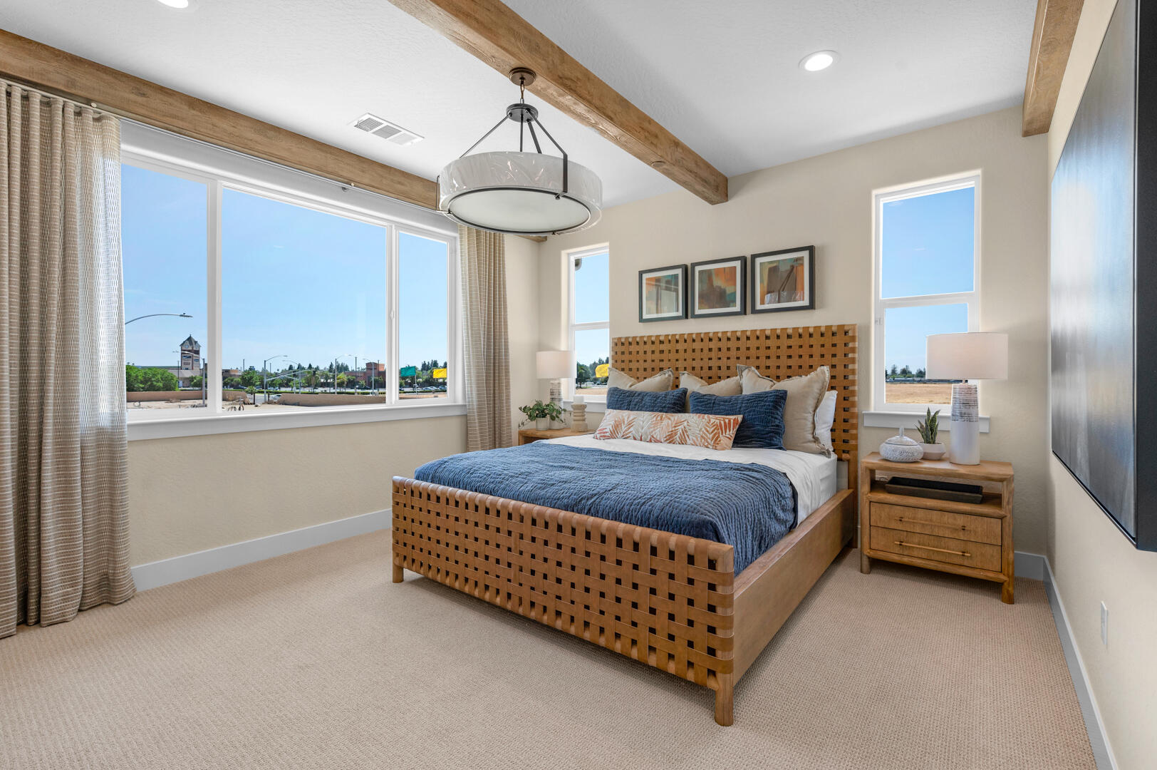 923 Lisbon Ave, Tulare, CA 93274