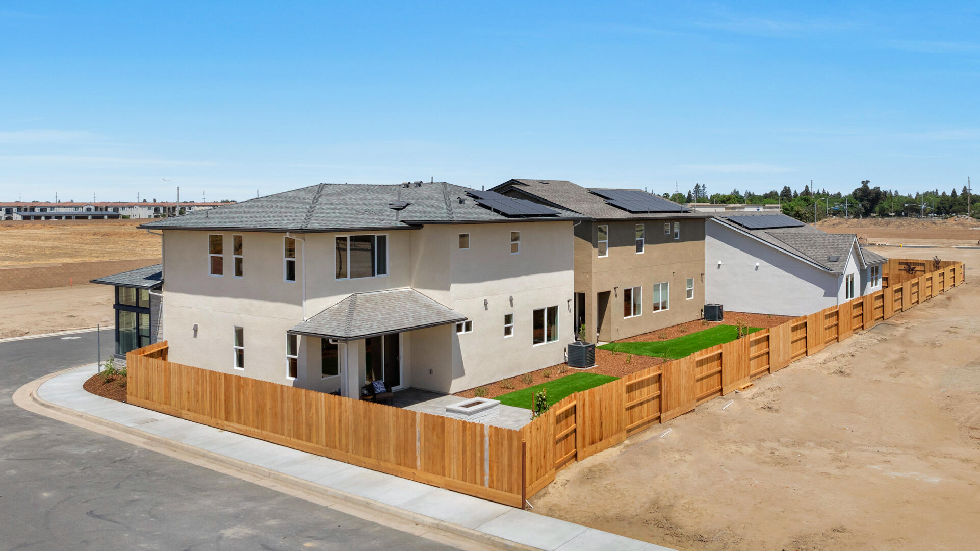 923 Lisbon Ave, Tulare, CA 93274