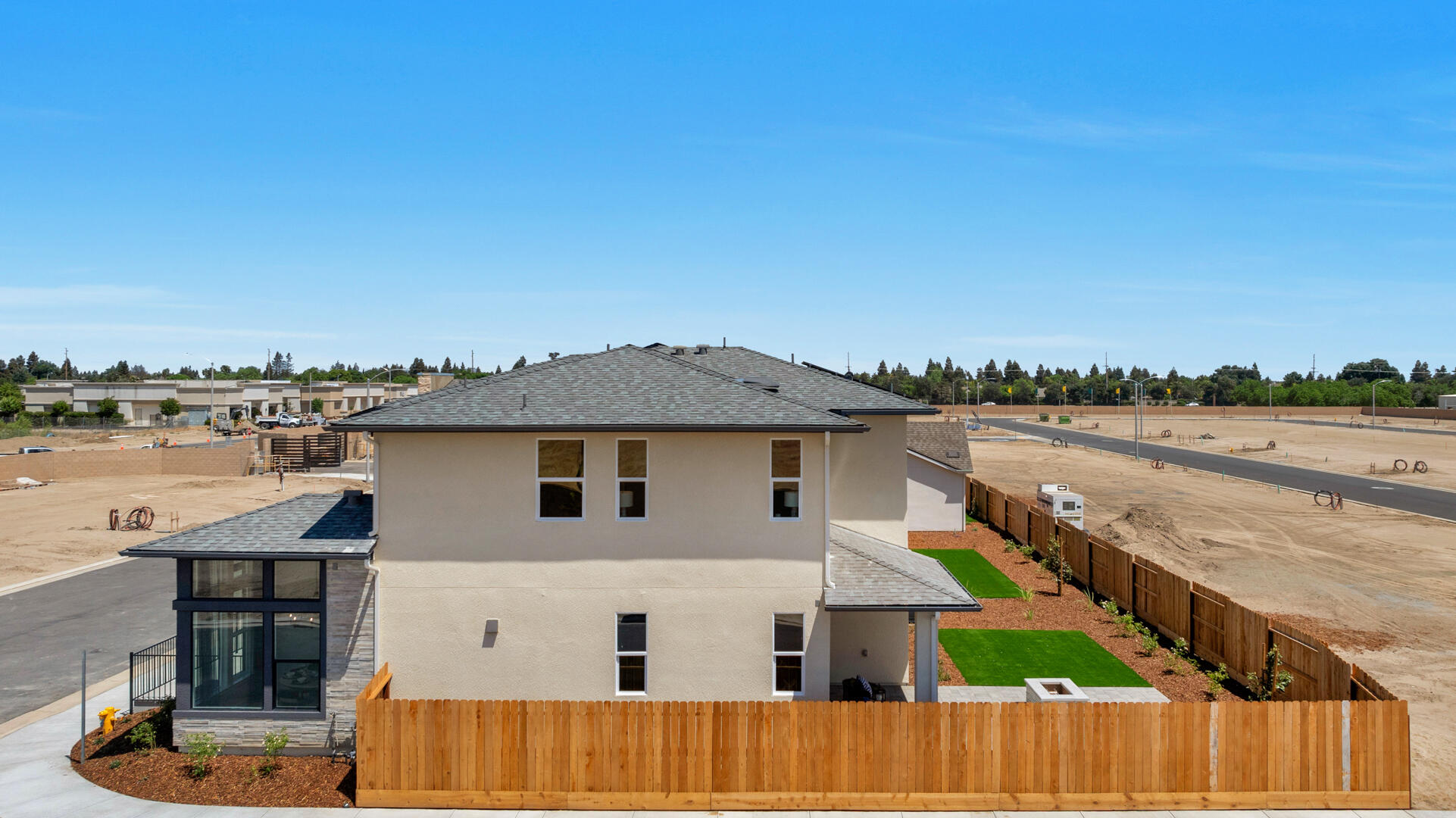 923 Lisbon Ave, Tulare, CA 93274