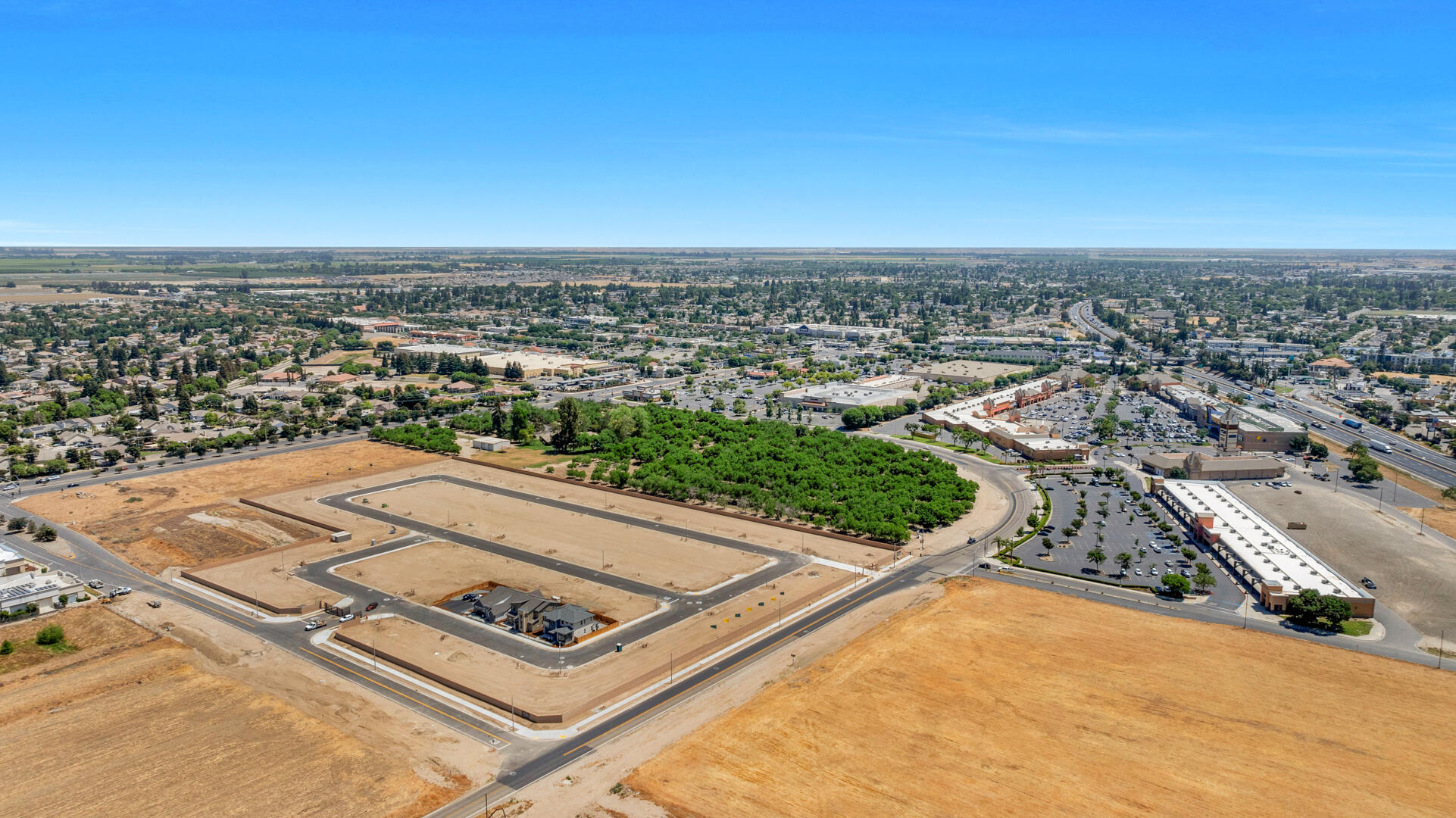 923 Lisbon Ave, Tulare, CA 93274