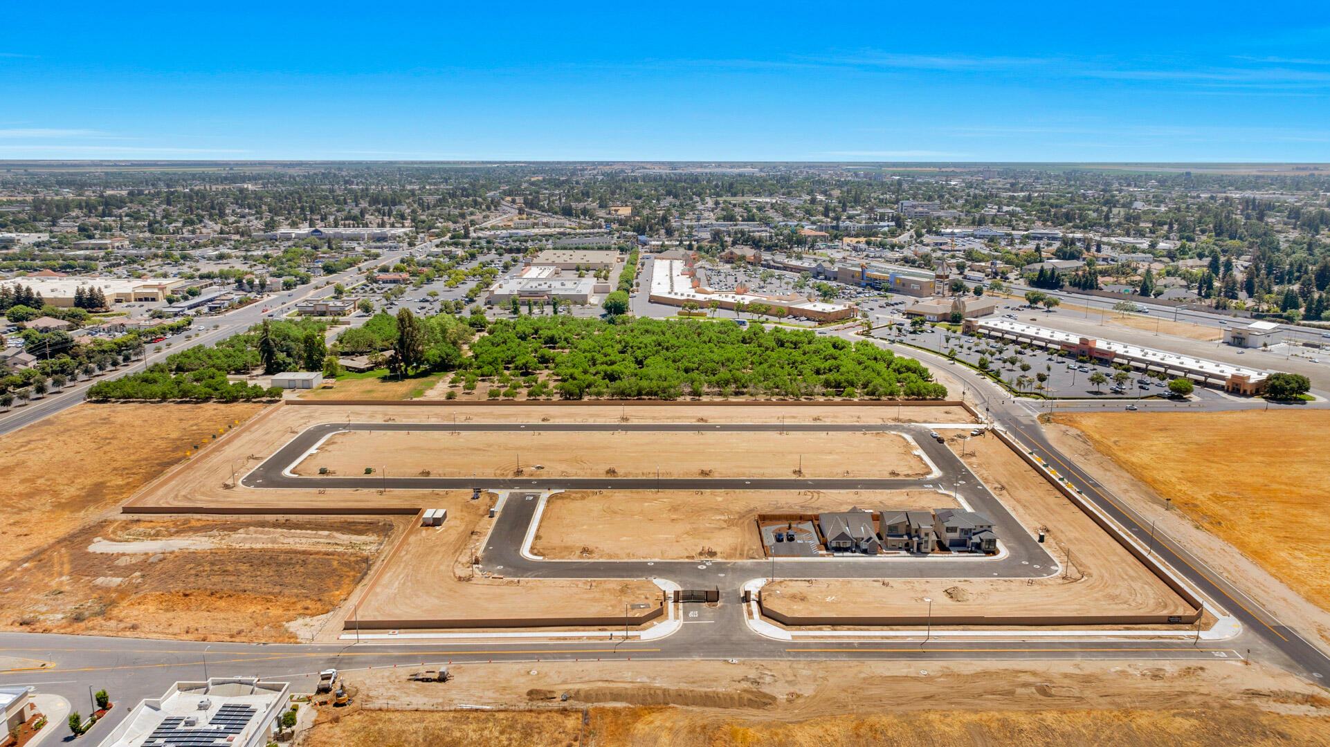 923 Lisbon Ave, Tulare, CA 93274