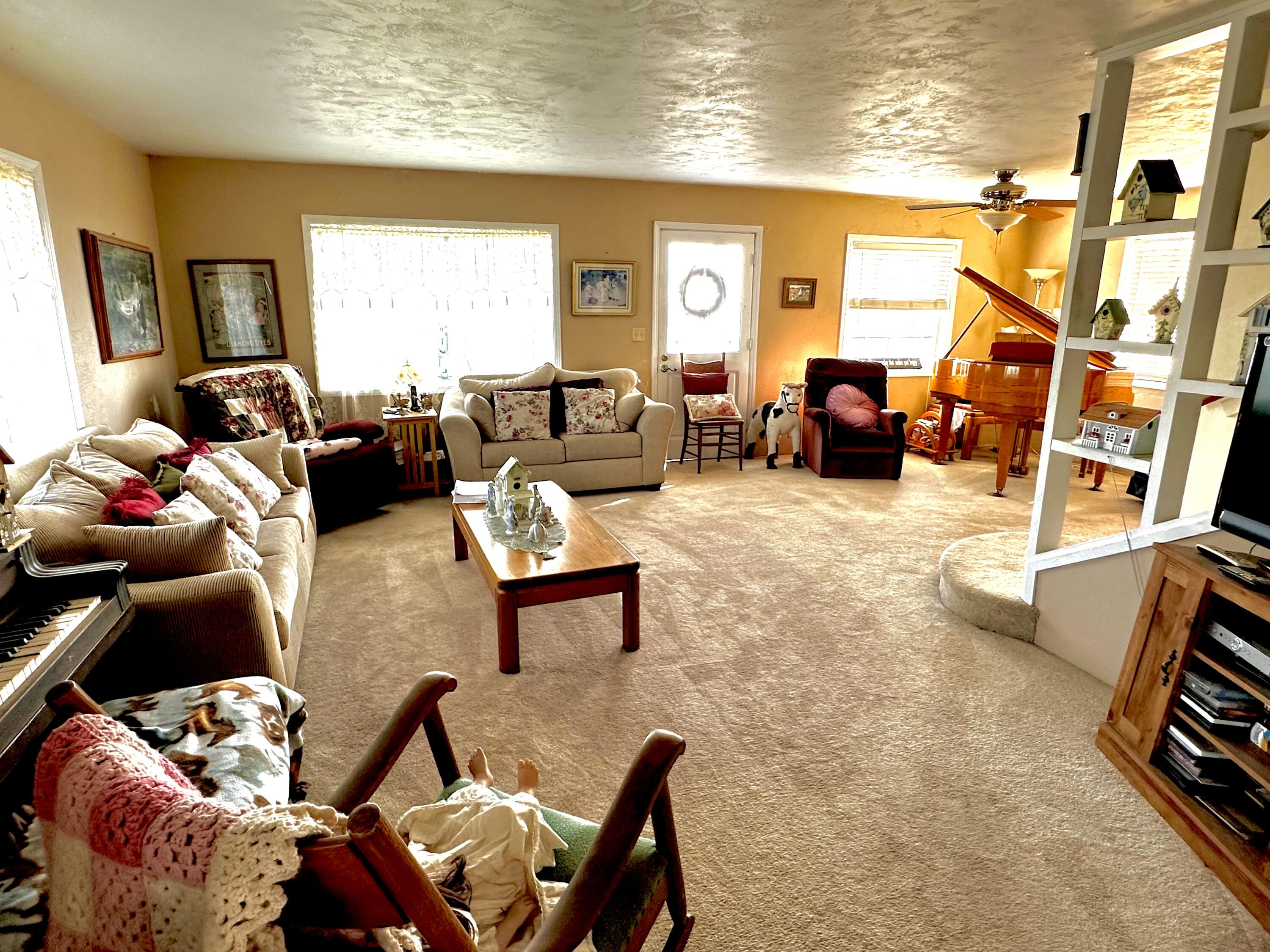 24470 60 Ave, Ducor, CA 93218