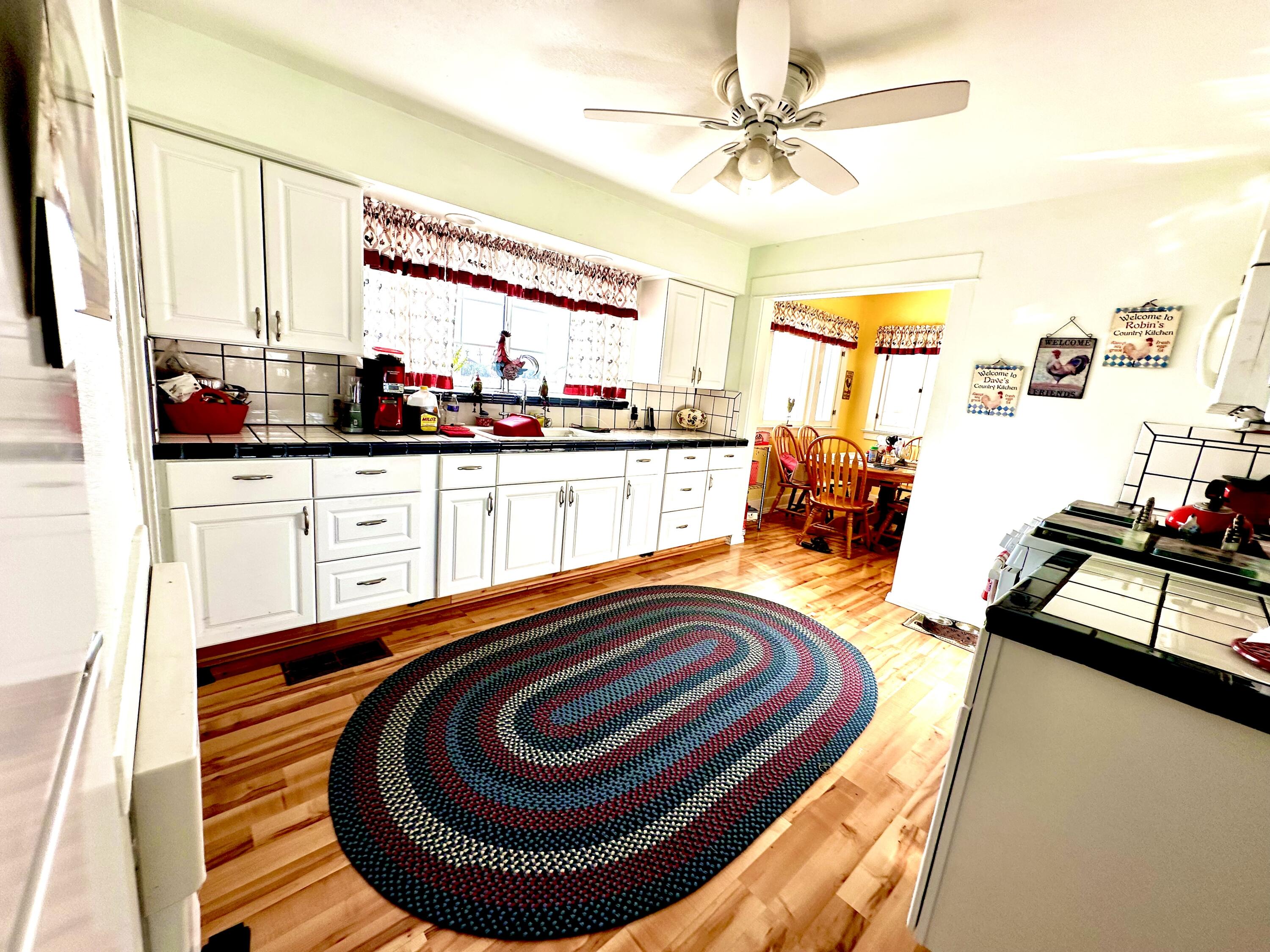 24470 60 Ave, Ducor, CA 93218