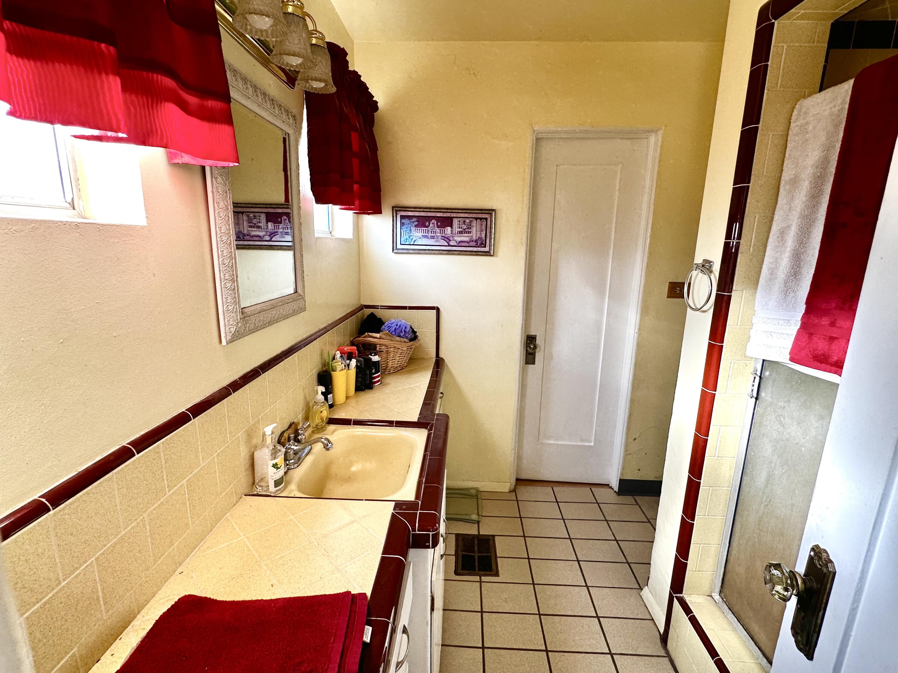 24470 60 Ave, Ducor, CA 93218