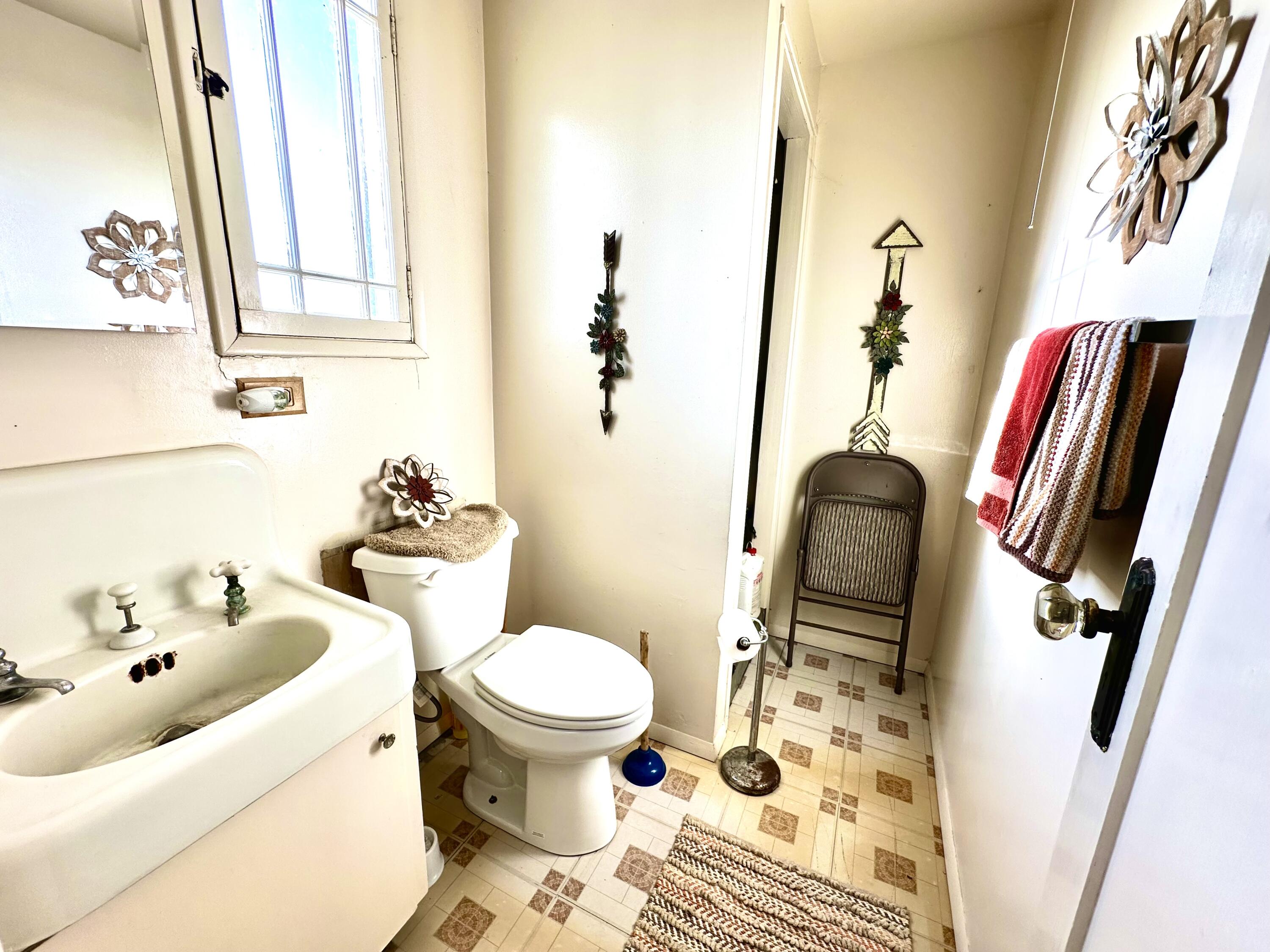 24470 60 Ave, Ducor, CA 93218