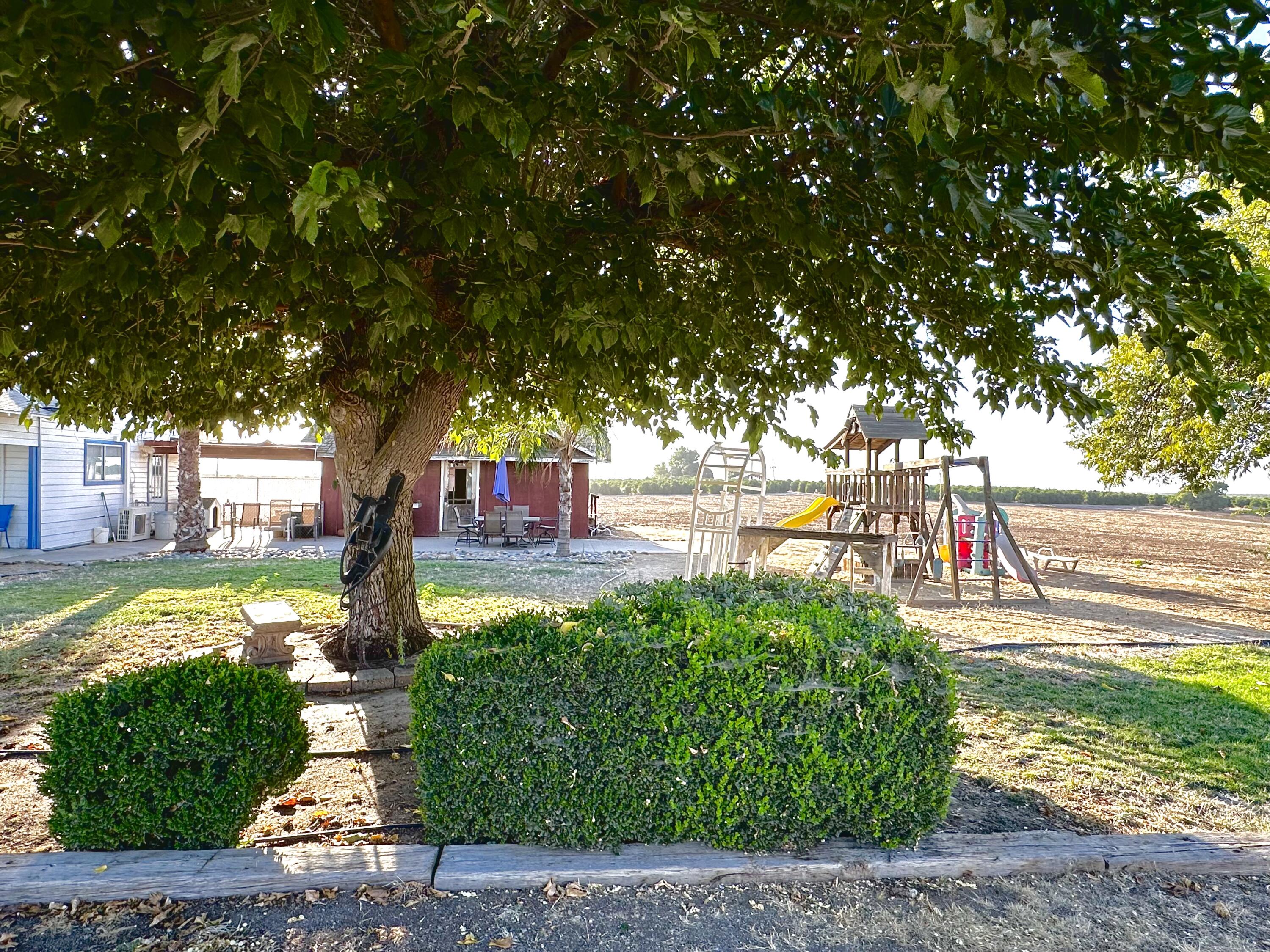 24470 60 Ave, Ducor, CA 93218