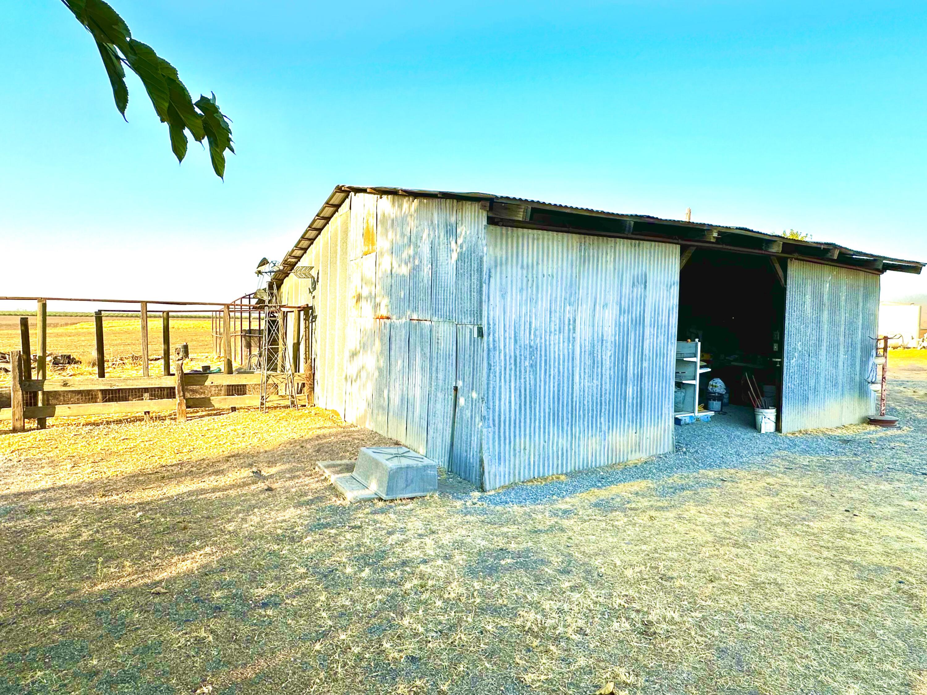 24470 60 Ave, Ducor, CA 93218
