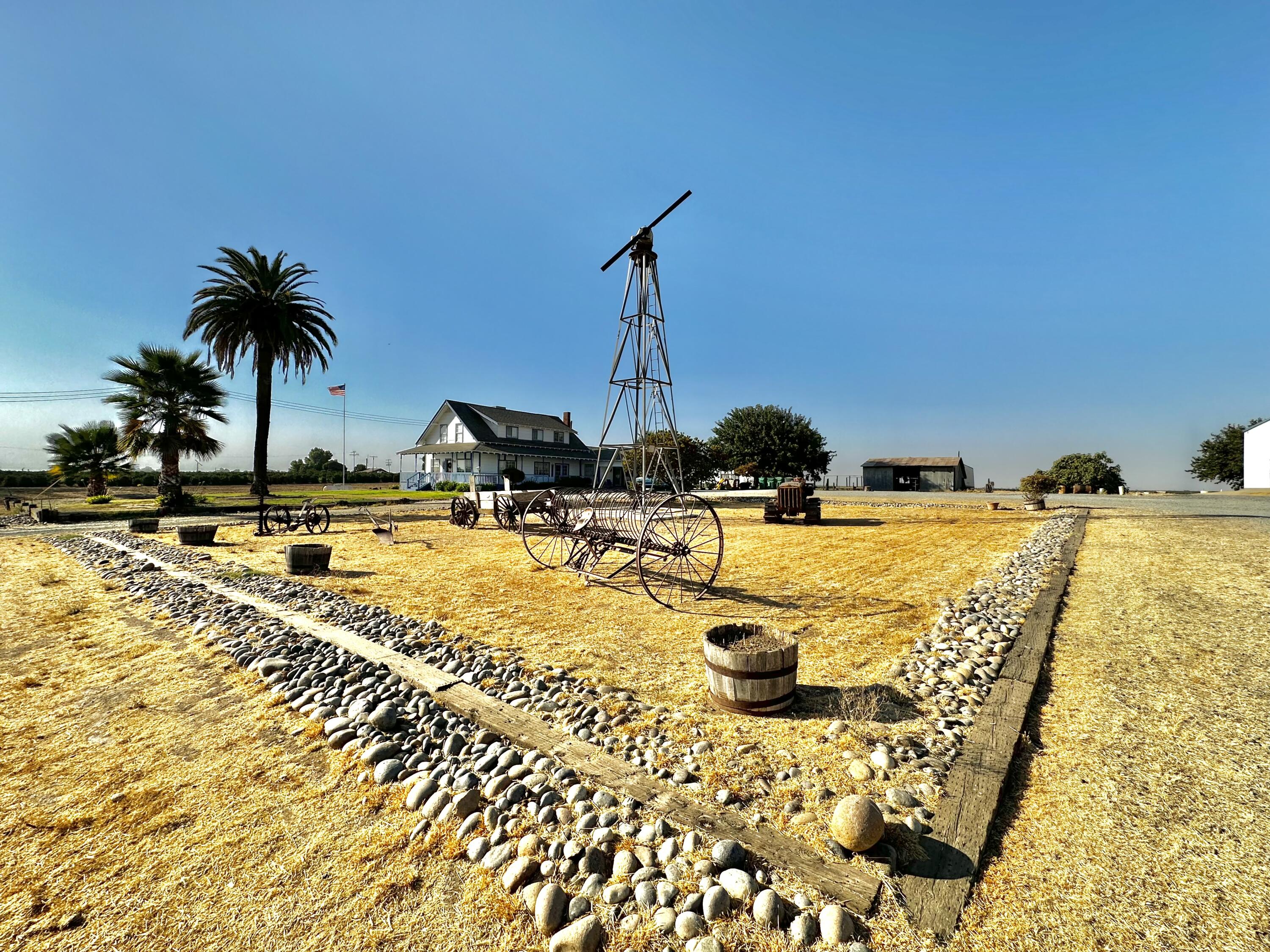 24470 60 Ave, Ducor, CA 93218