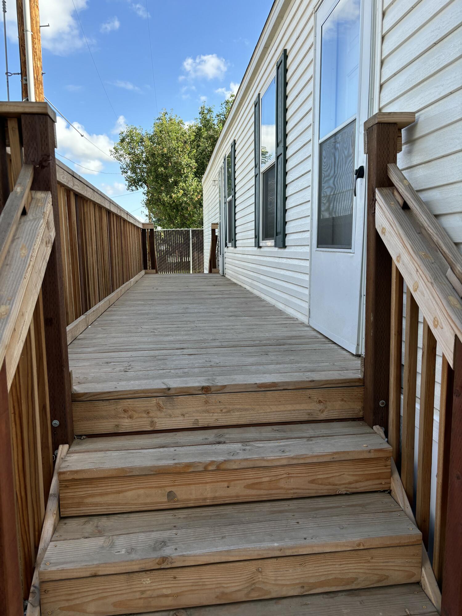 820 S Chinowth Rd #102, Visalia, CA 93277