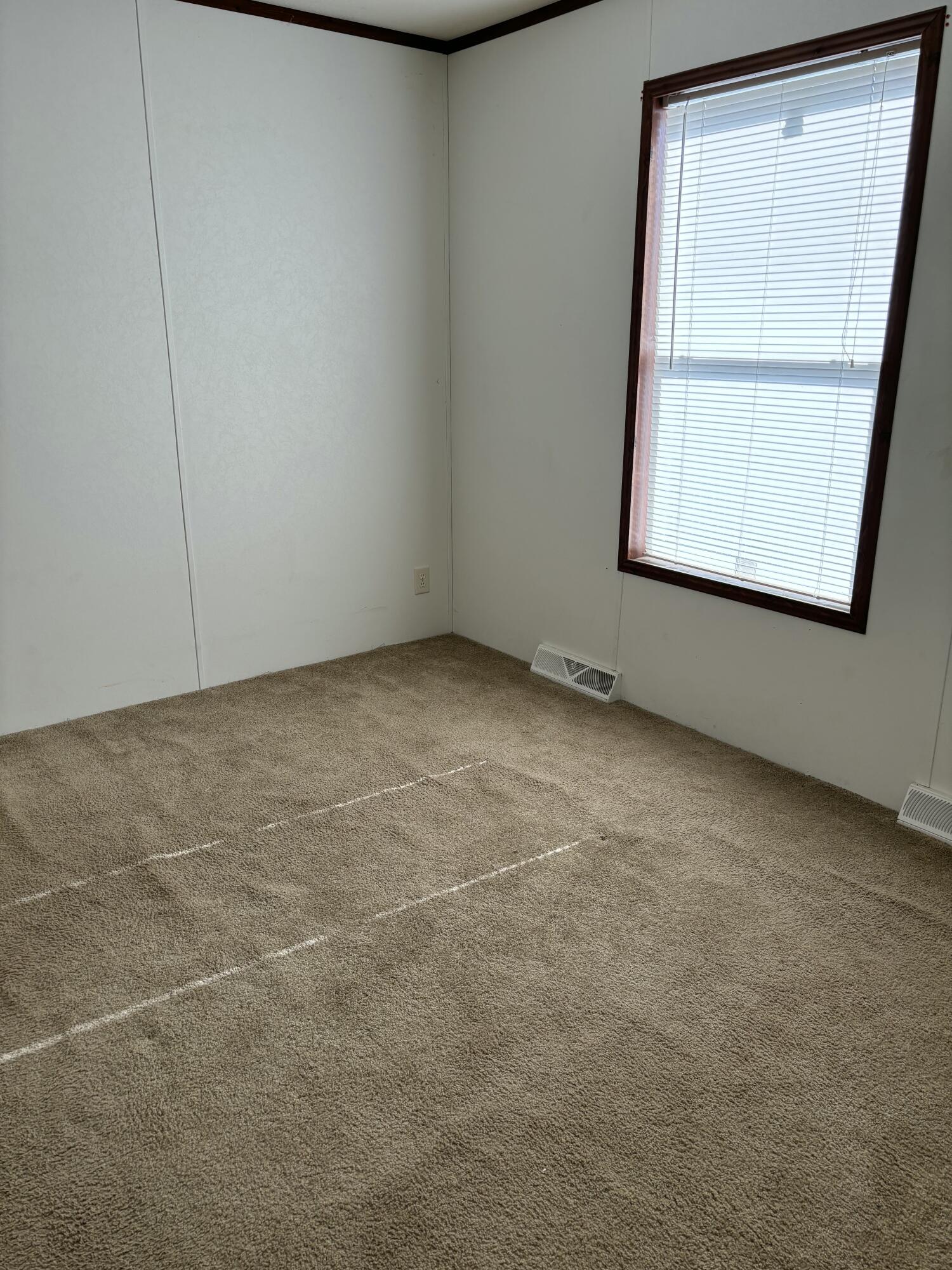 820 S Chinowth Rd #102, Visalia, CA 93277