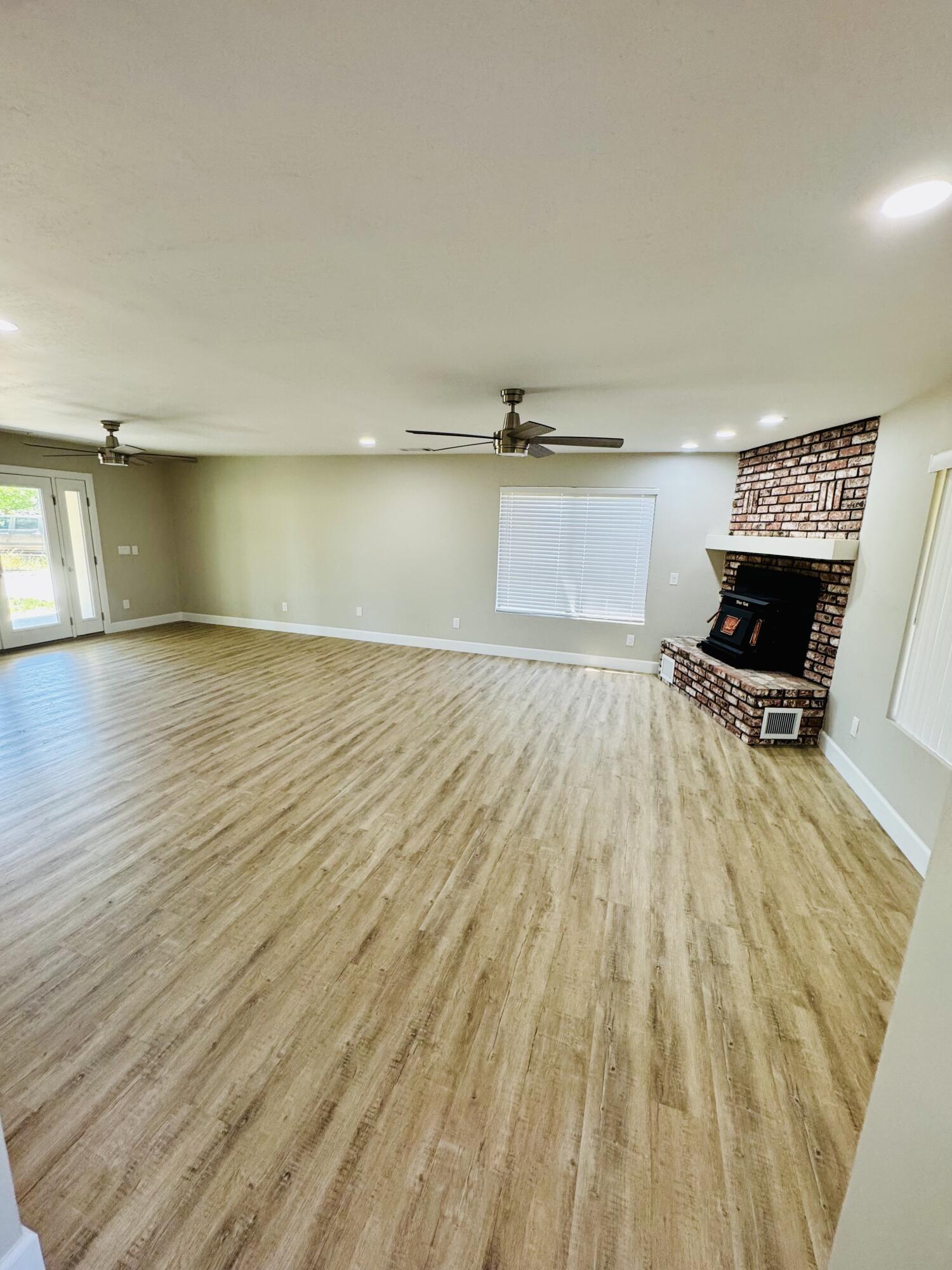 27057 Ave 196, Strathmore, CA 93267