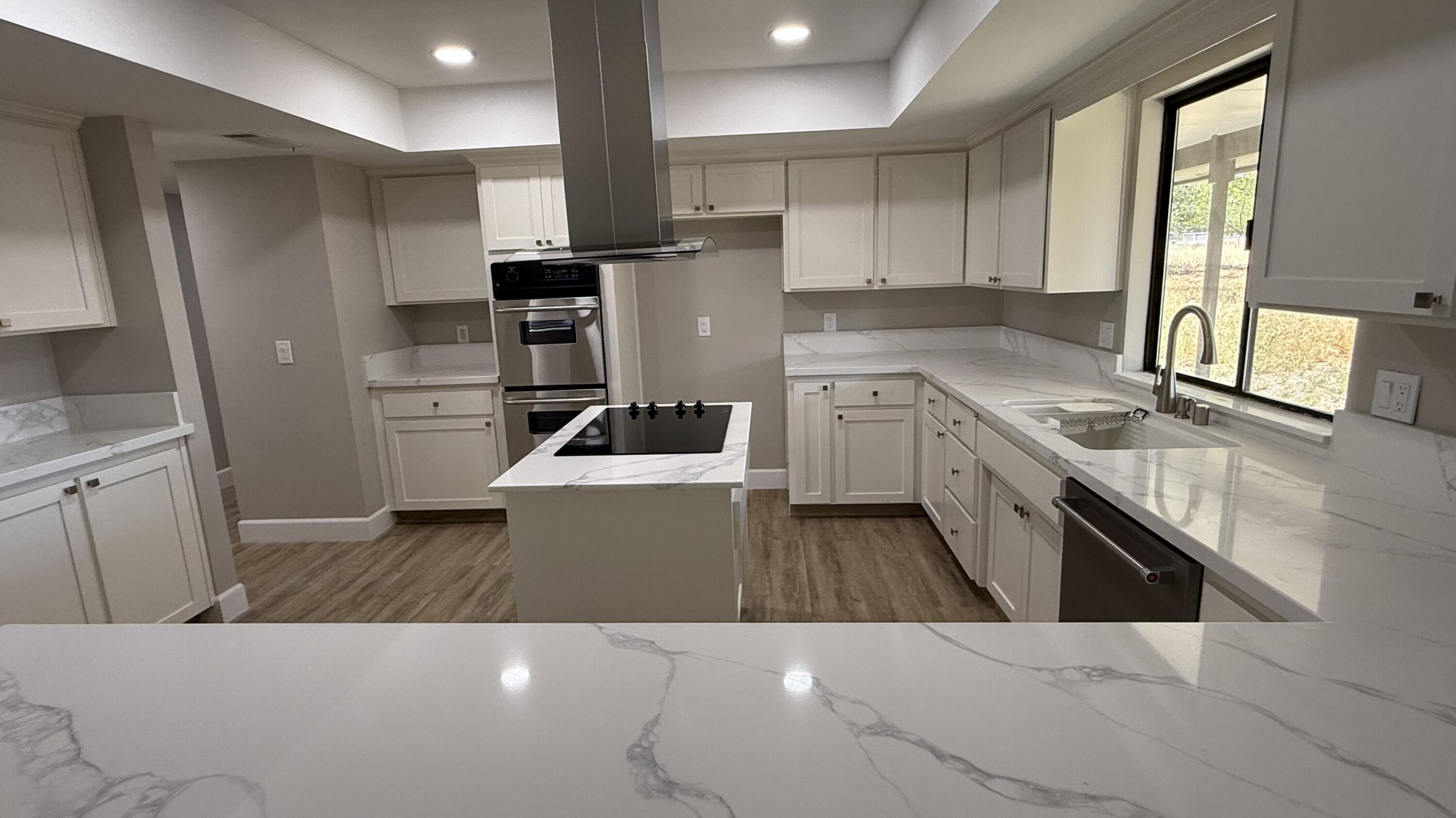 27057 Ave 196, Strathmore, CA 93267