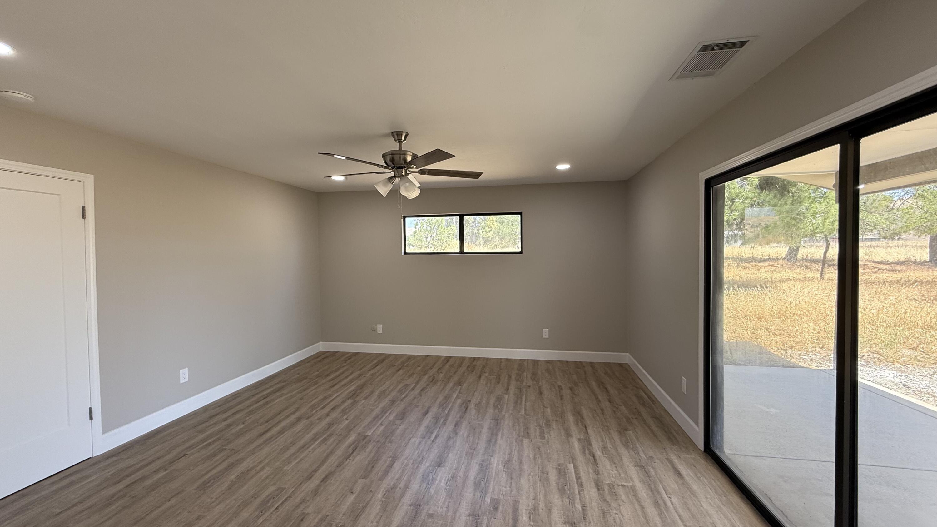 27057 Ave 196, Strathmore, CA 93267