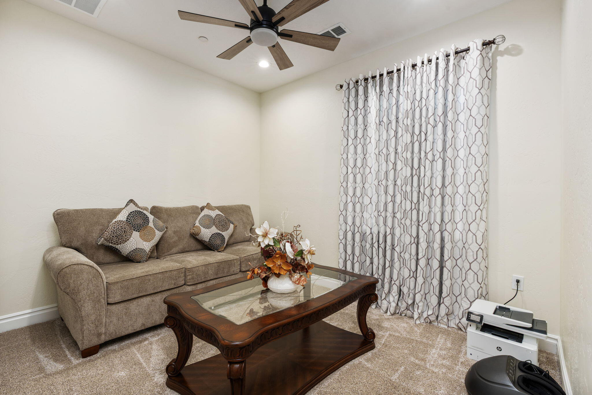 3108 E Beech Ct, Visalia, CA 93292