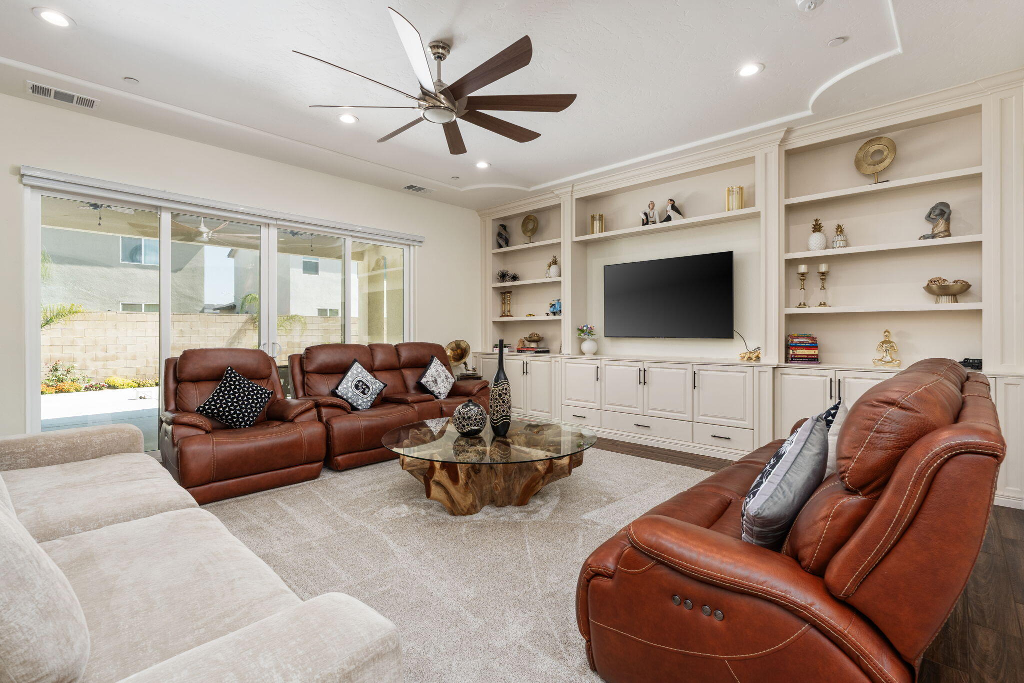 3108 E Beech Ct, Visalia, CA 93292