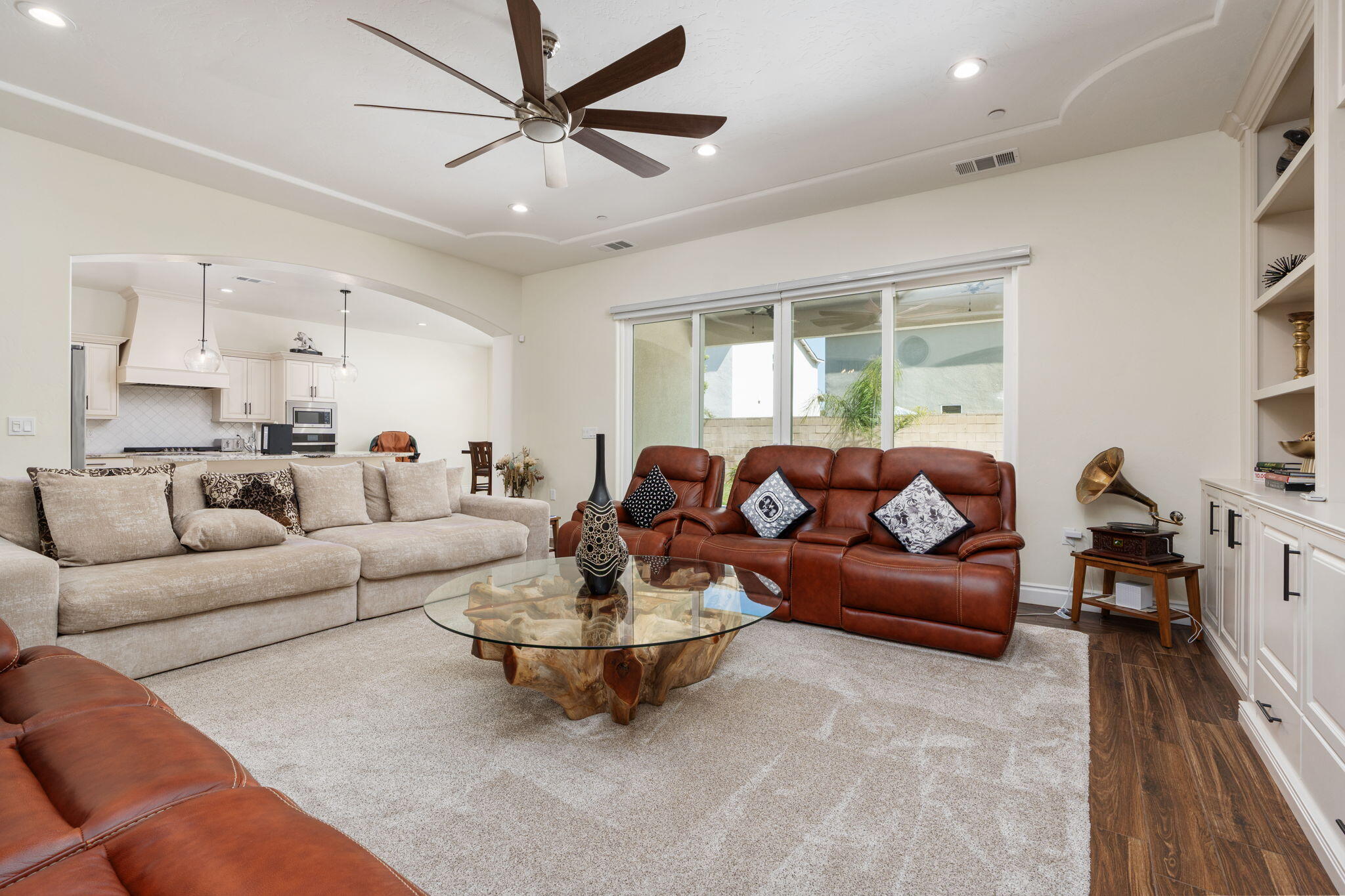 3108 E Beech Ct, Visalia, CA 93292