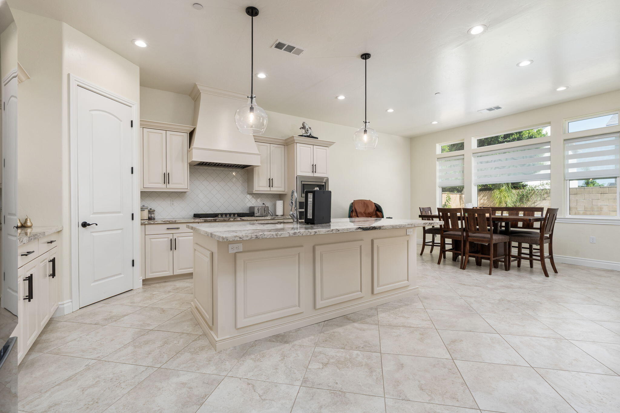 3108 E Beech Ct, Visalia, CA 93292