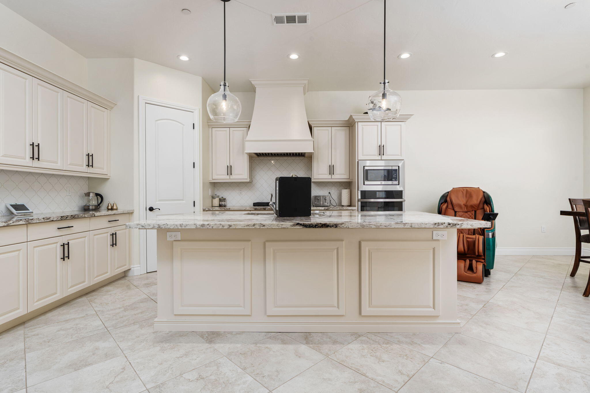 3108 E Beech Ct, Visalia, CA 93292