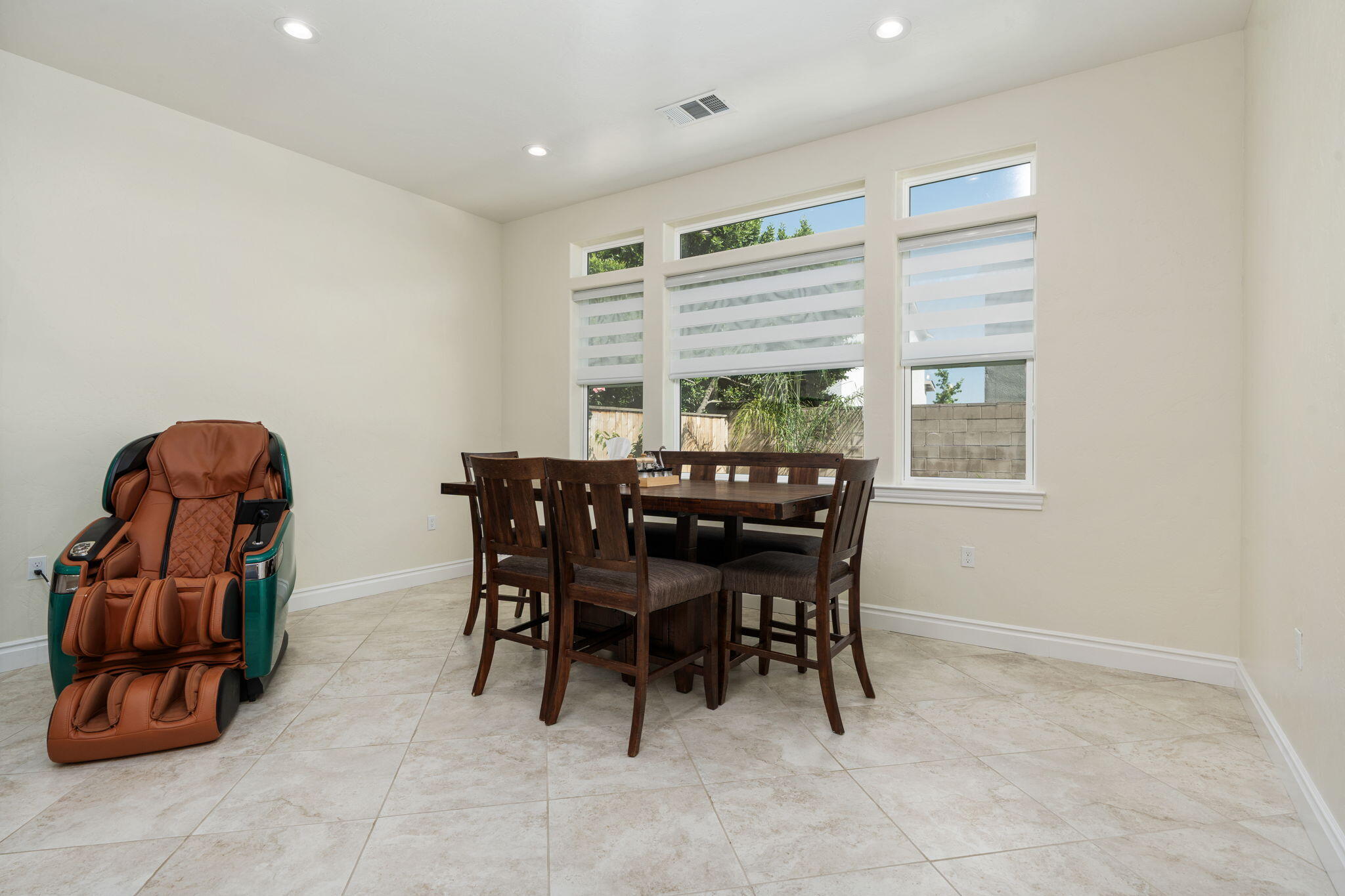 3108 E Beech Ct, Visalia, CA 93292