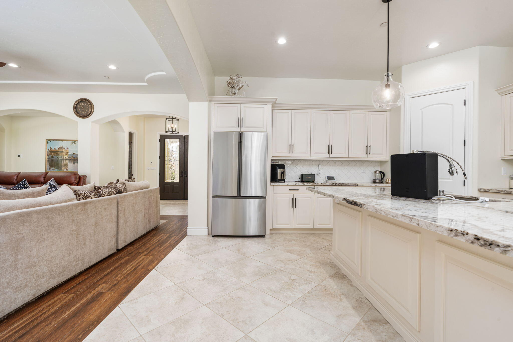 3108 E Beech Ct, Visalia, CA 93292