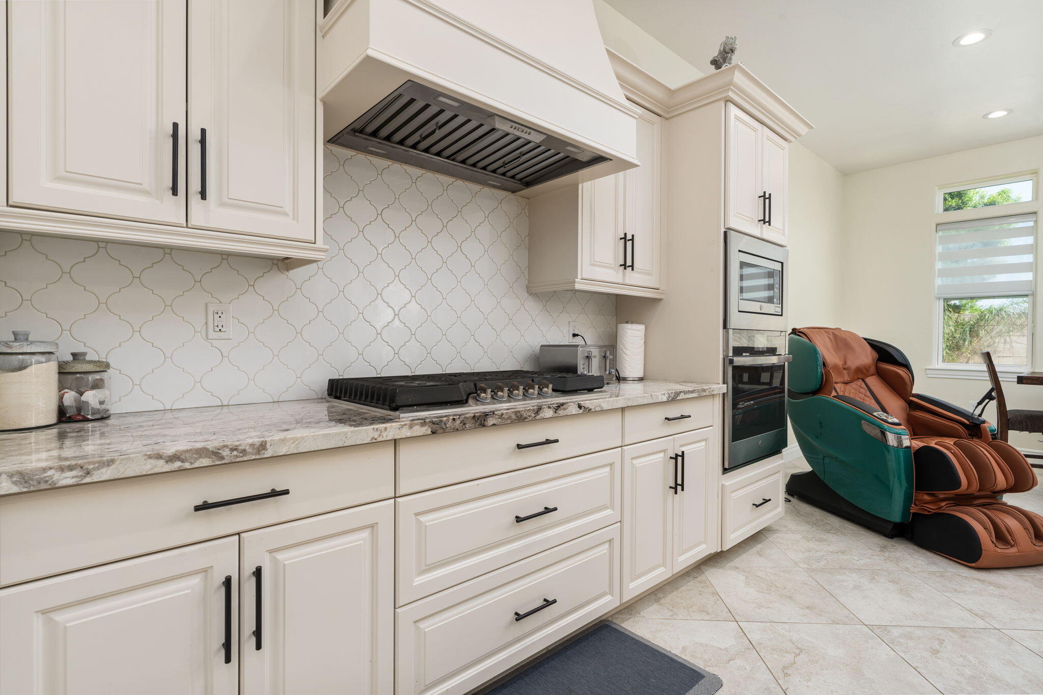 3108 E Beech Ct, Visalia, CA 93292