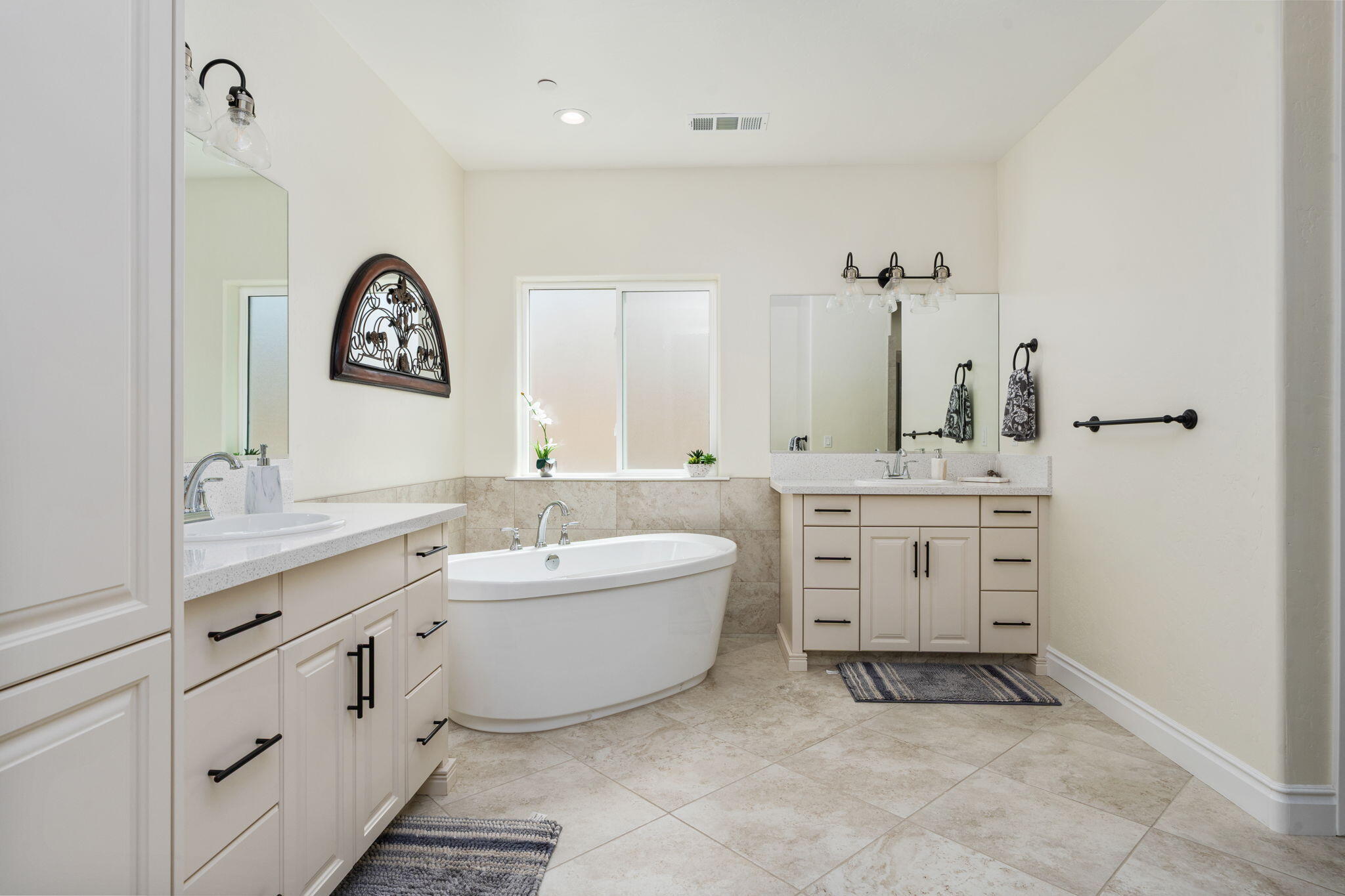 3108 E Beech Ct, Visalia, CA 93292