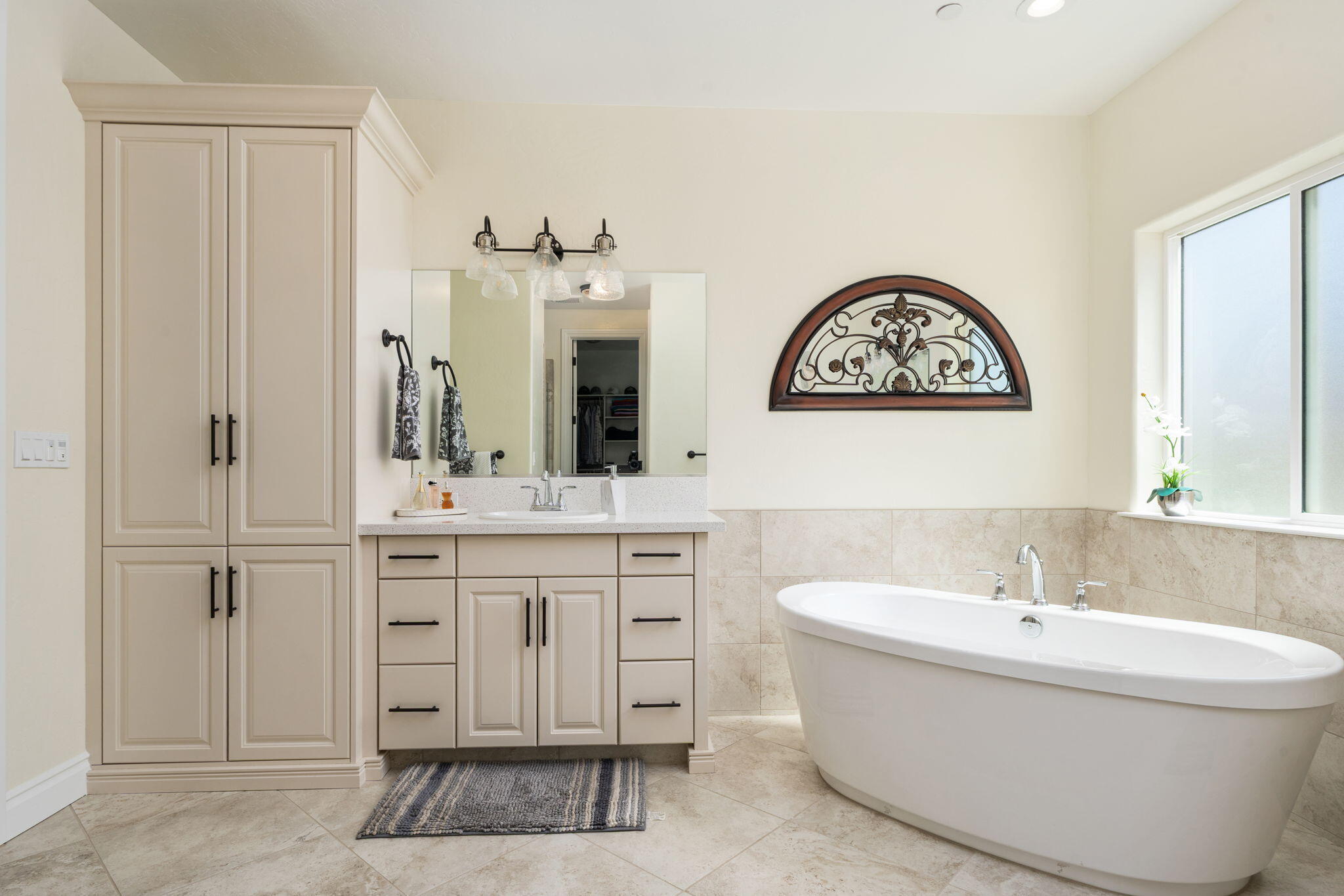 3108 E Beech Ct, Visalia, CA 93292