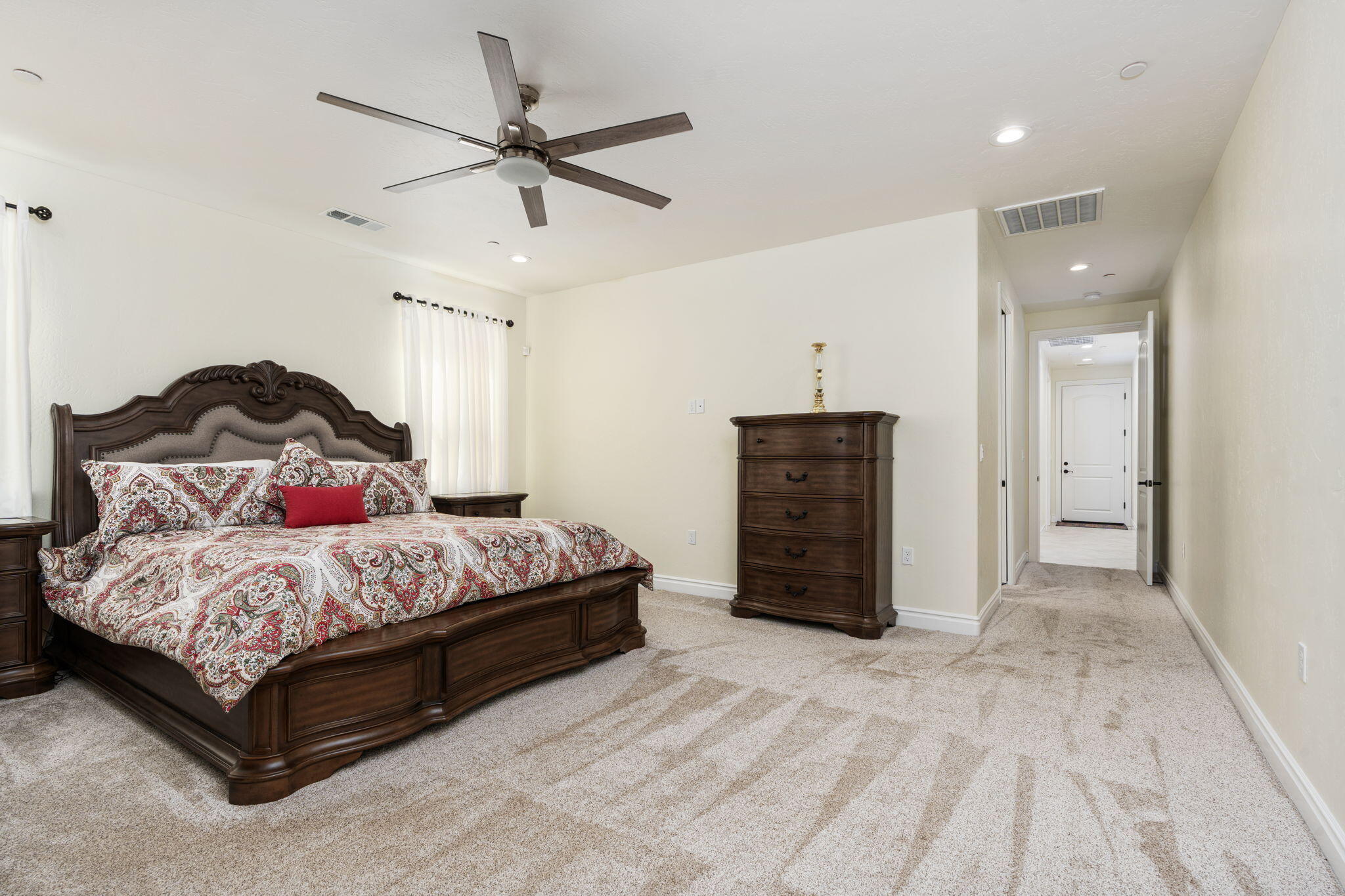 3108 E Beech Ct, Visalia, CA 93292